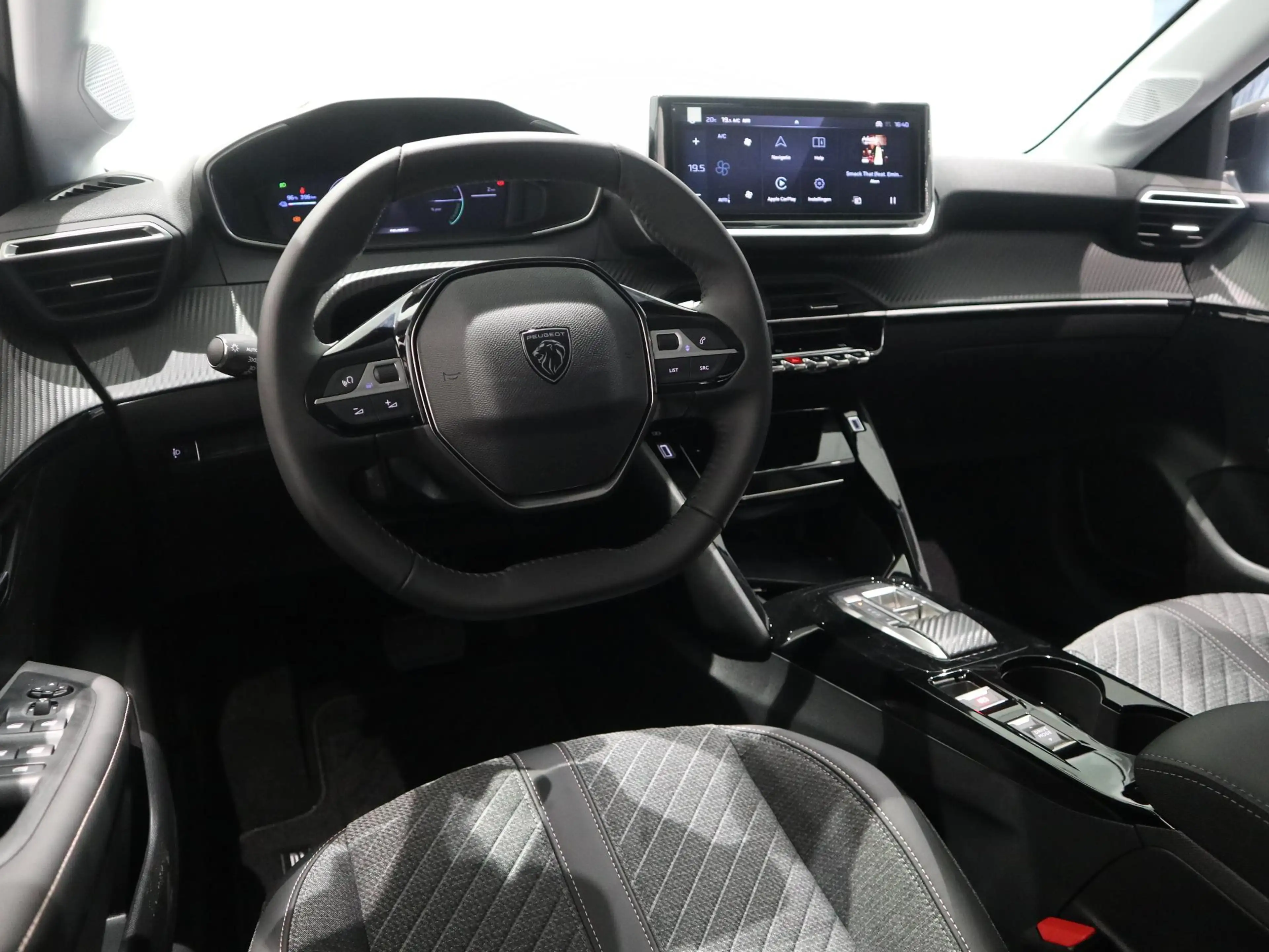 Peugeot 208 Hybrid 110 e-DCS6 Allure CARPLAY - SNEL LEVERBAAR — photo 11