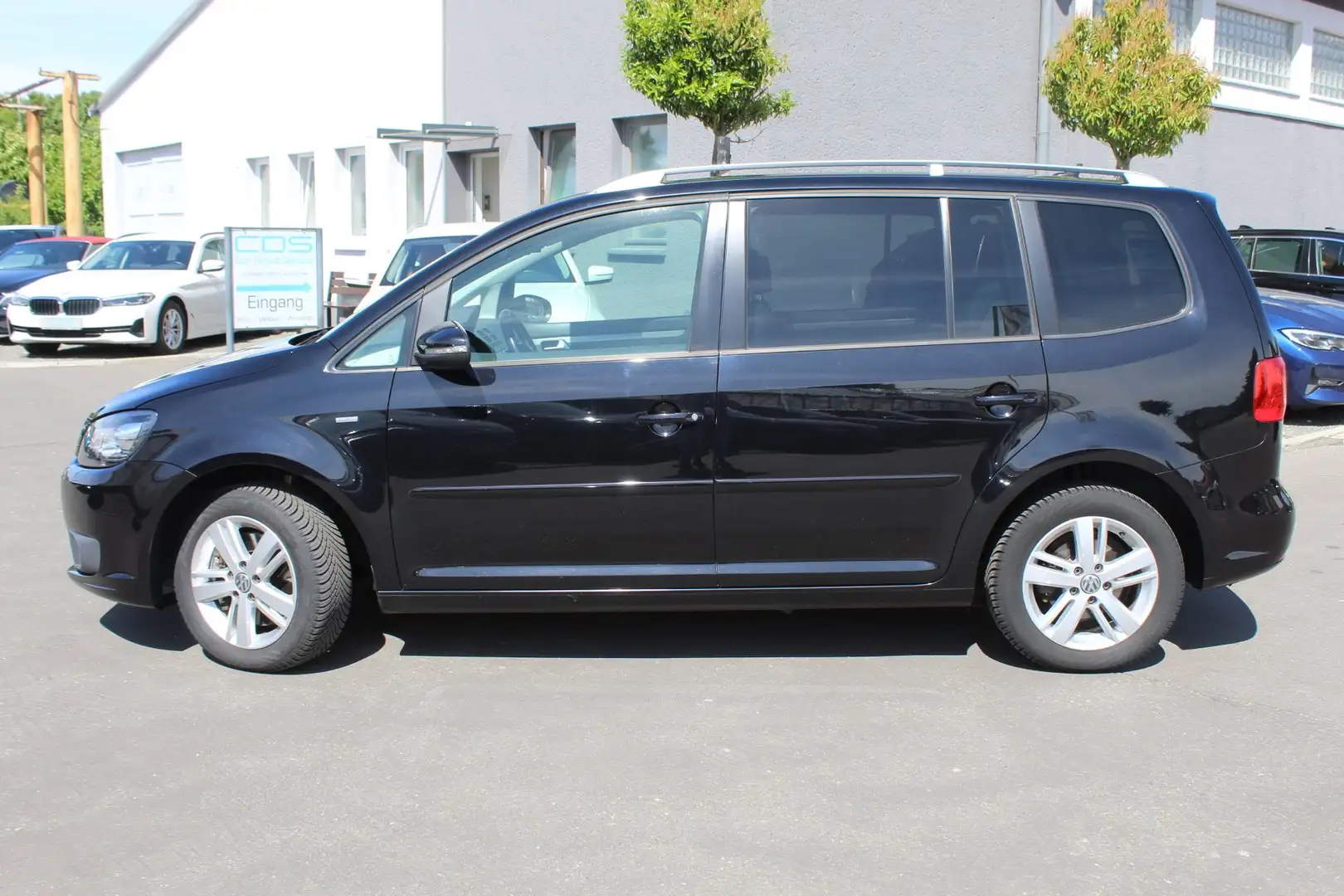Volkswagen Touran Match 2.0 TDI DSG +Xenon+NAVI+Panoramad. Schwarz - 1