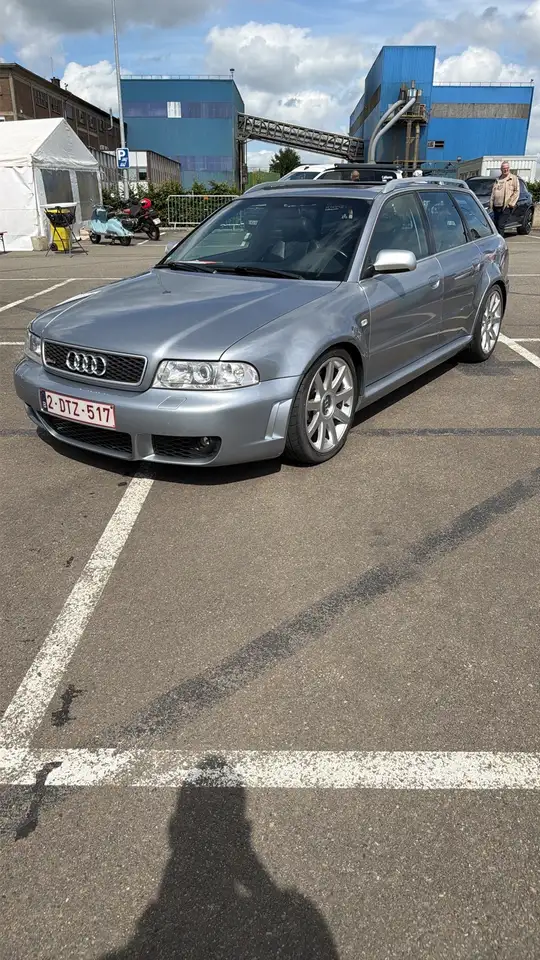 Audi RS4 2.7 Turbo V6 Quattro, foto 1