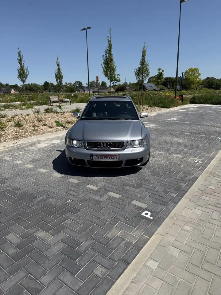 Audi RS4 2.7 Turbo V6 Quattro, foto 3