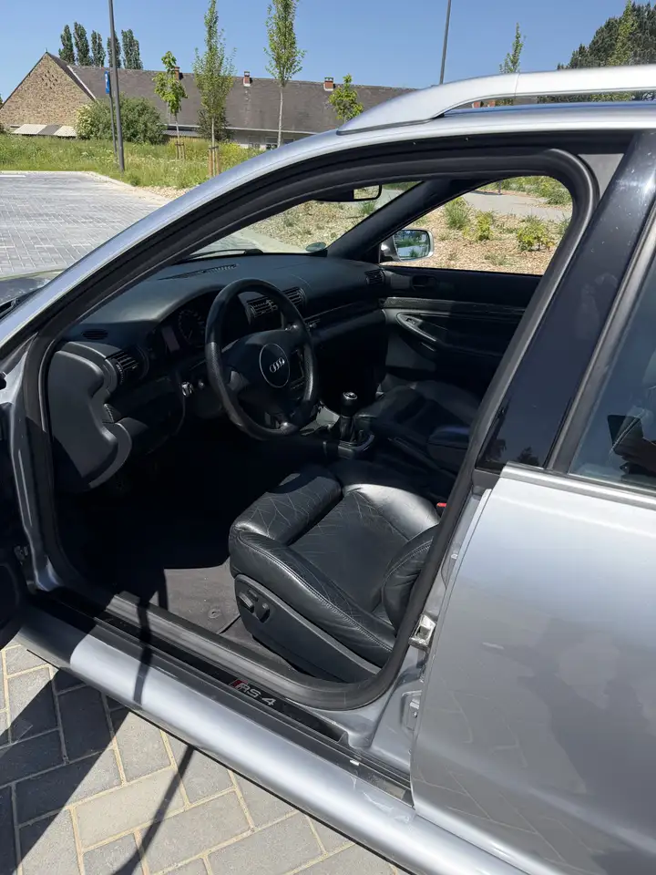 Audi RS4 2.7 Turbo V6 Quattro, foto 2