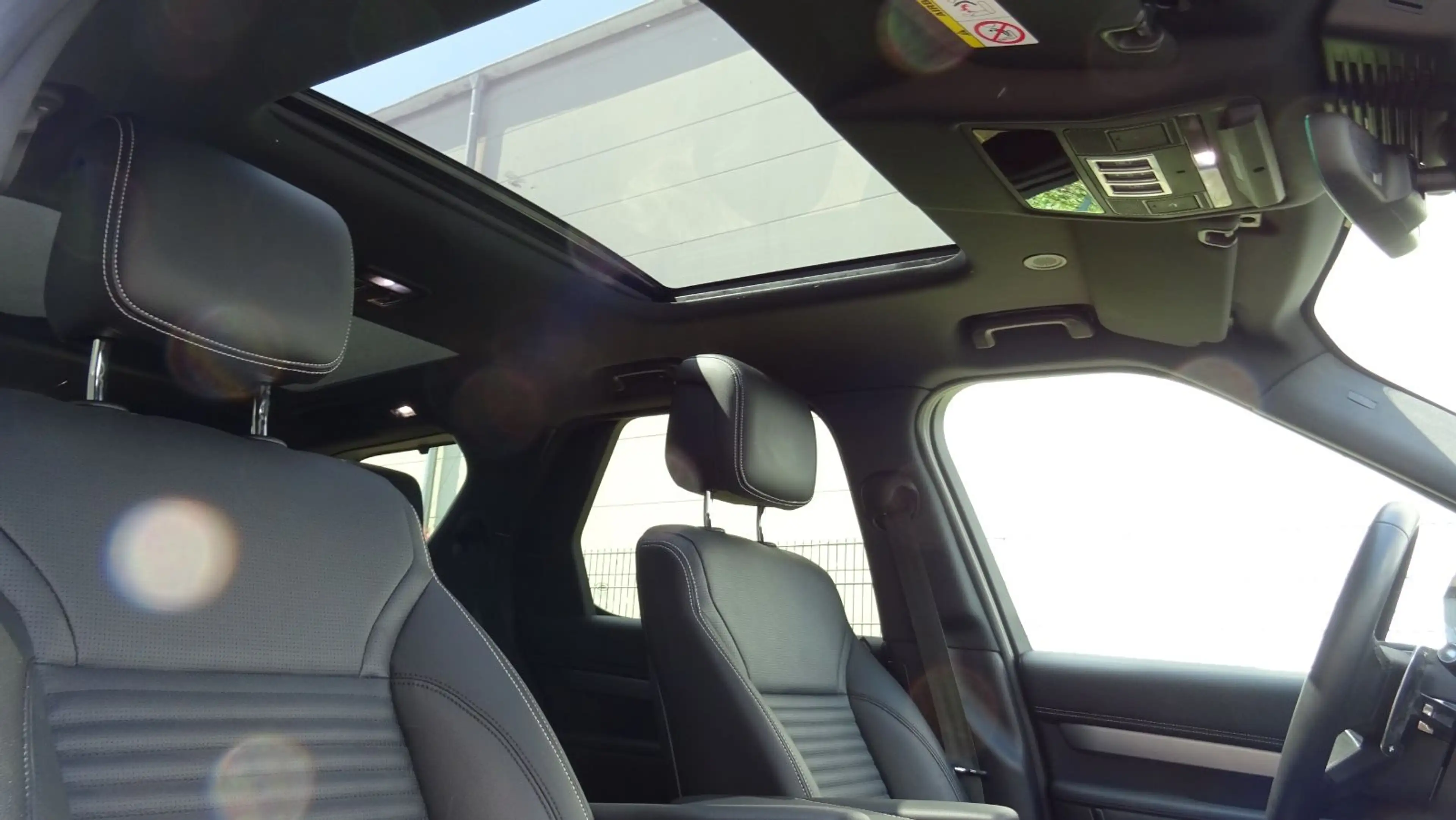 Land Rover Discovery 5 Dynamic SE D300 AWD Garantie 11/2028 — photo 12