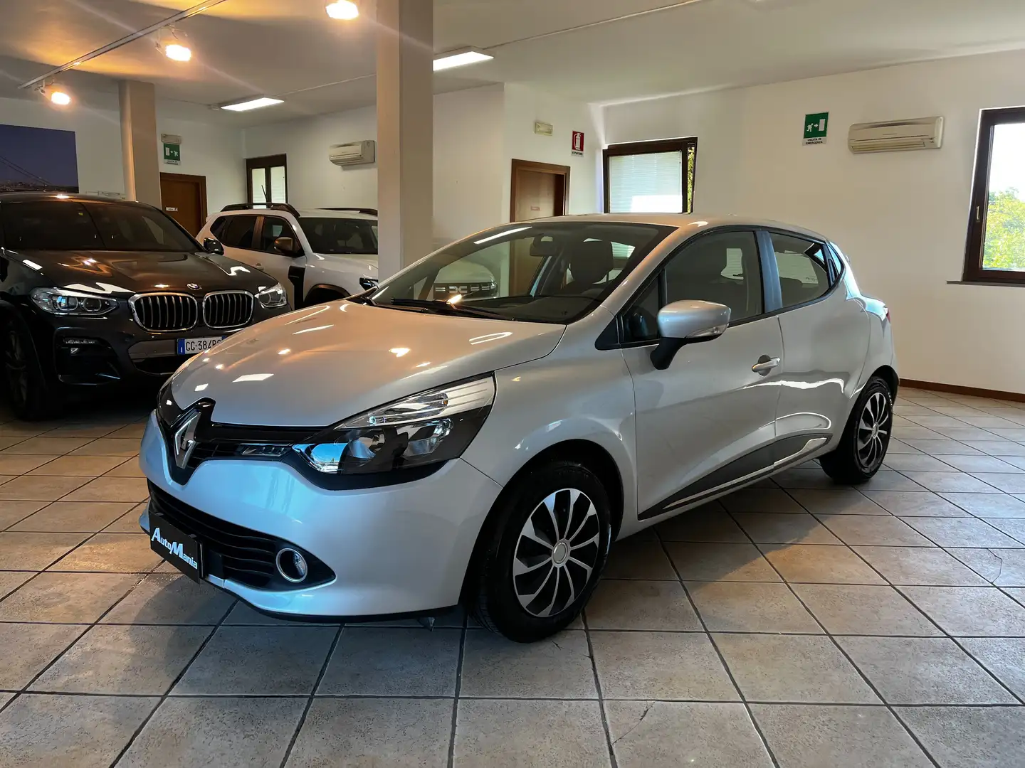 Renault Clio 5p 1.2 Zen (live) 75cv E6 Argento - 2