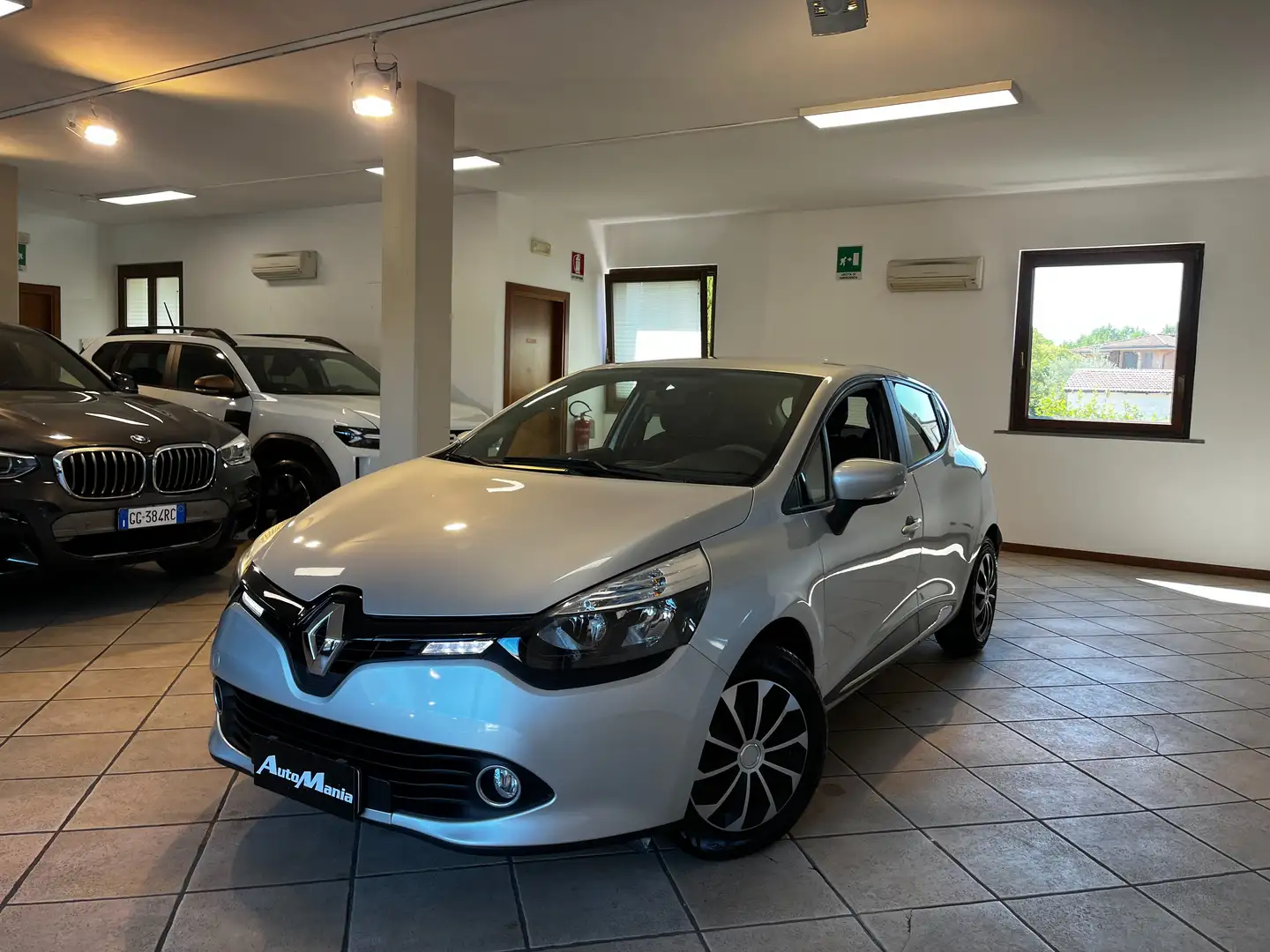 Renault Clio 5p 1.2 Zen (live) 75cv E6 Argento - 1
