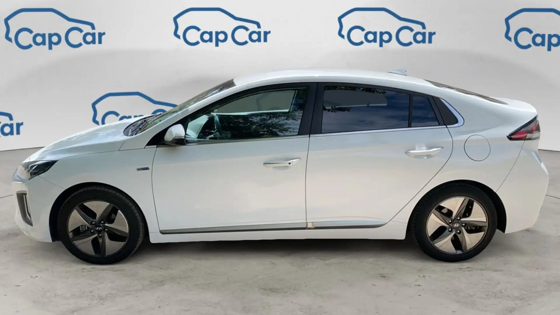 Hyundai IONIQ 1.6 GDi 141 Hybrid DCT6 Creative Blanc - 2