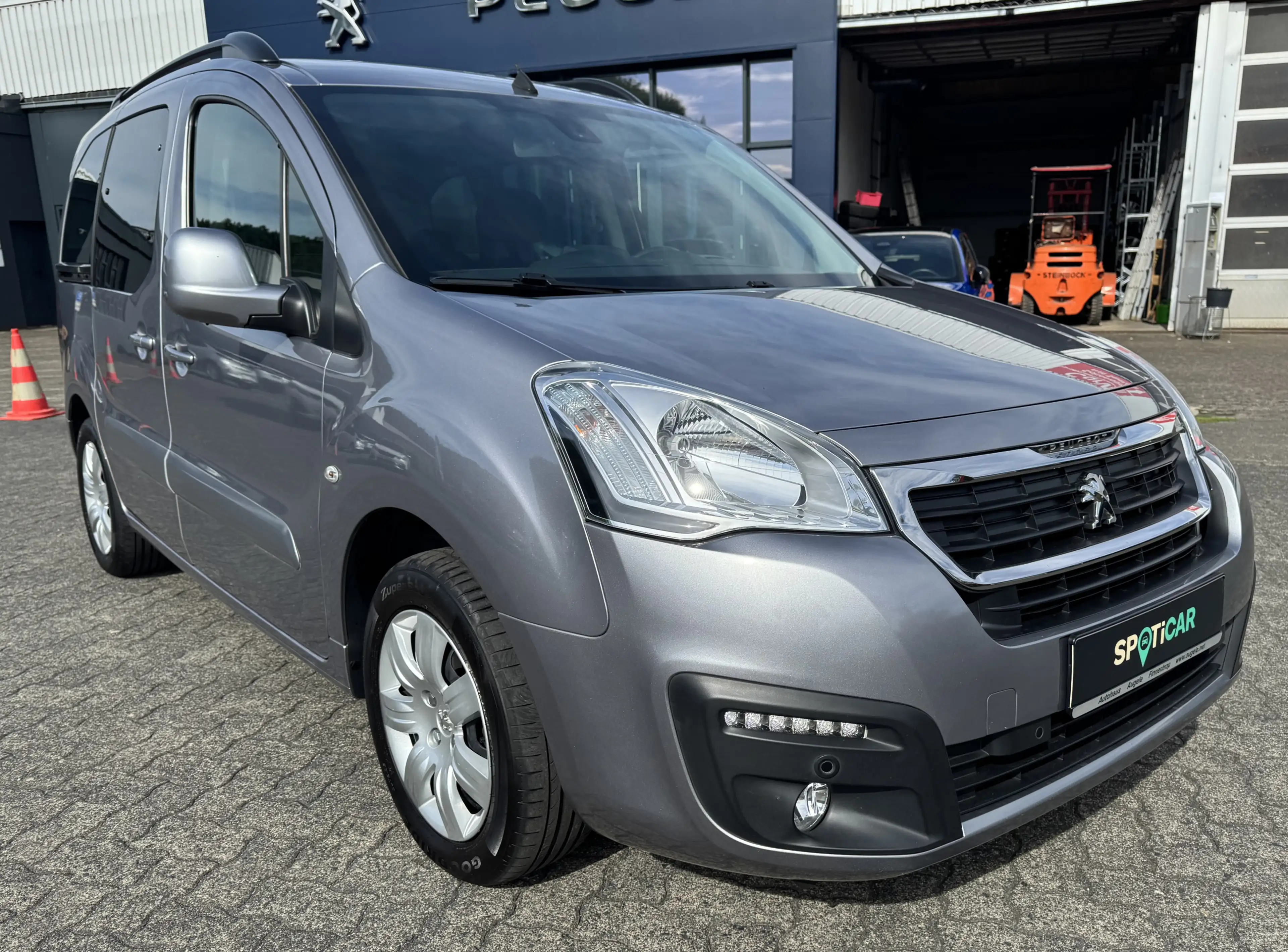 Peugeot Partner Allure 1.6 B-HDI 100 | NAVI | PDC — photo 4