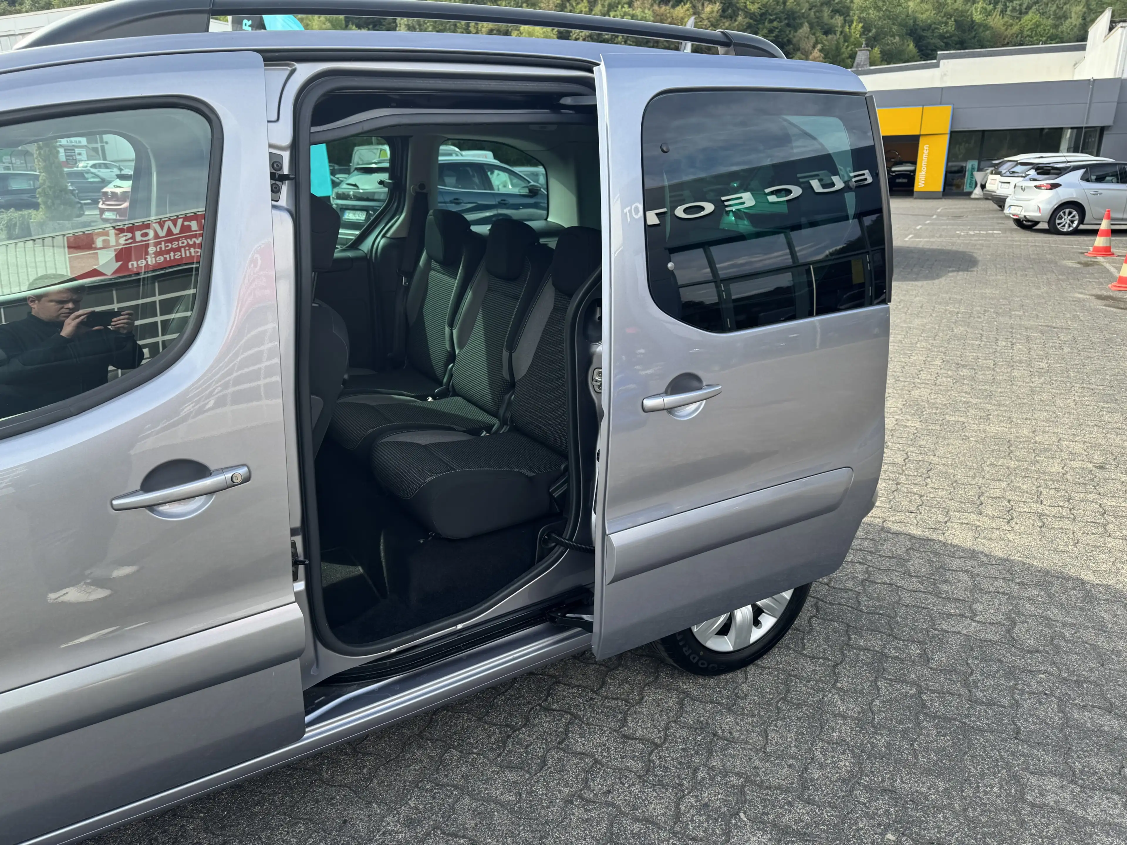 Peugeot Partner Allure 1.6 B-HDI 100 | NAVI | PDC — photo 10