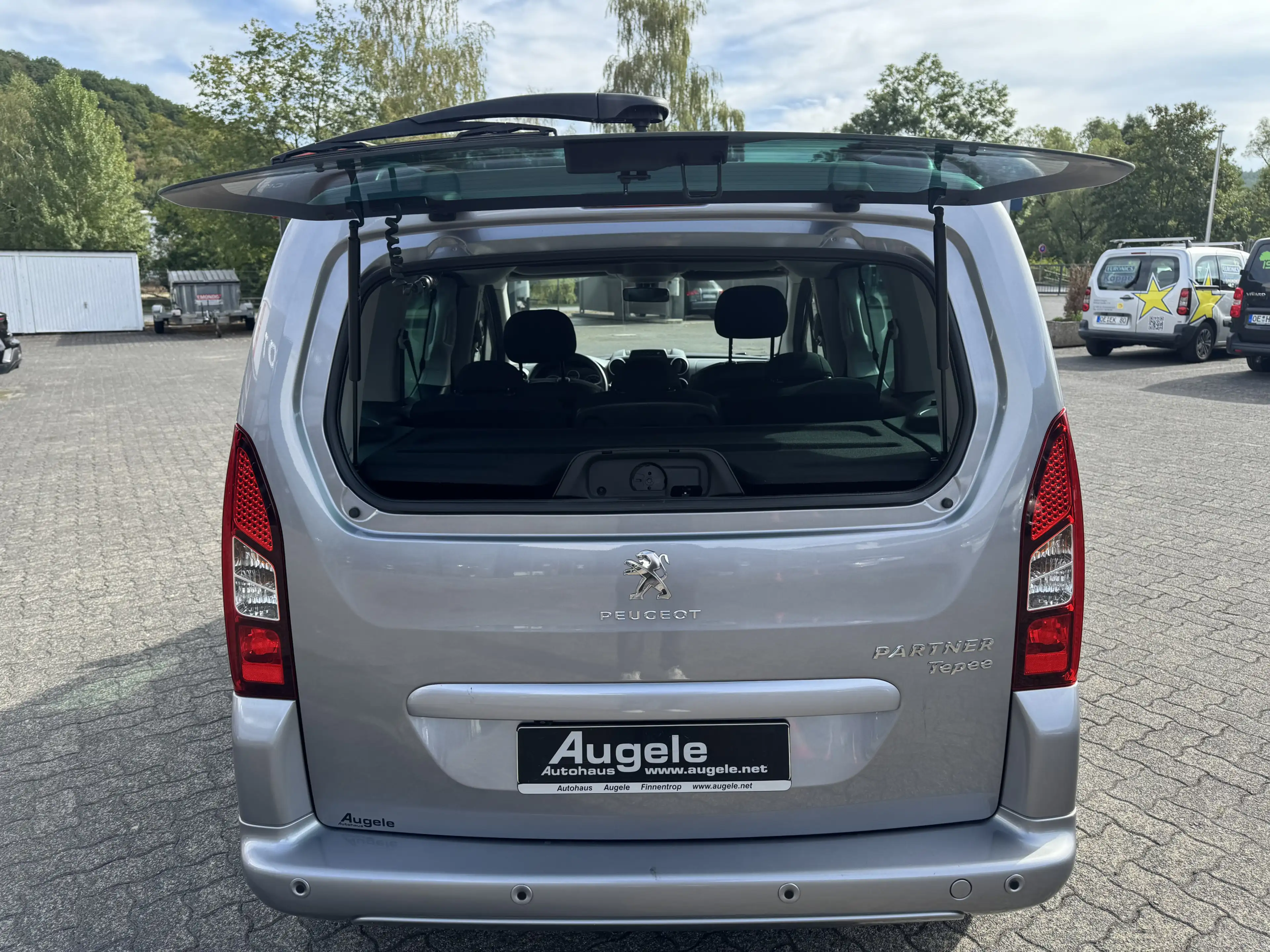 Peugeot Partner Allure 1.6 B-HDI 100 | NAVI | PDC — photo 11