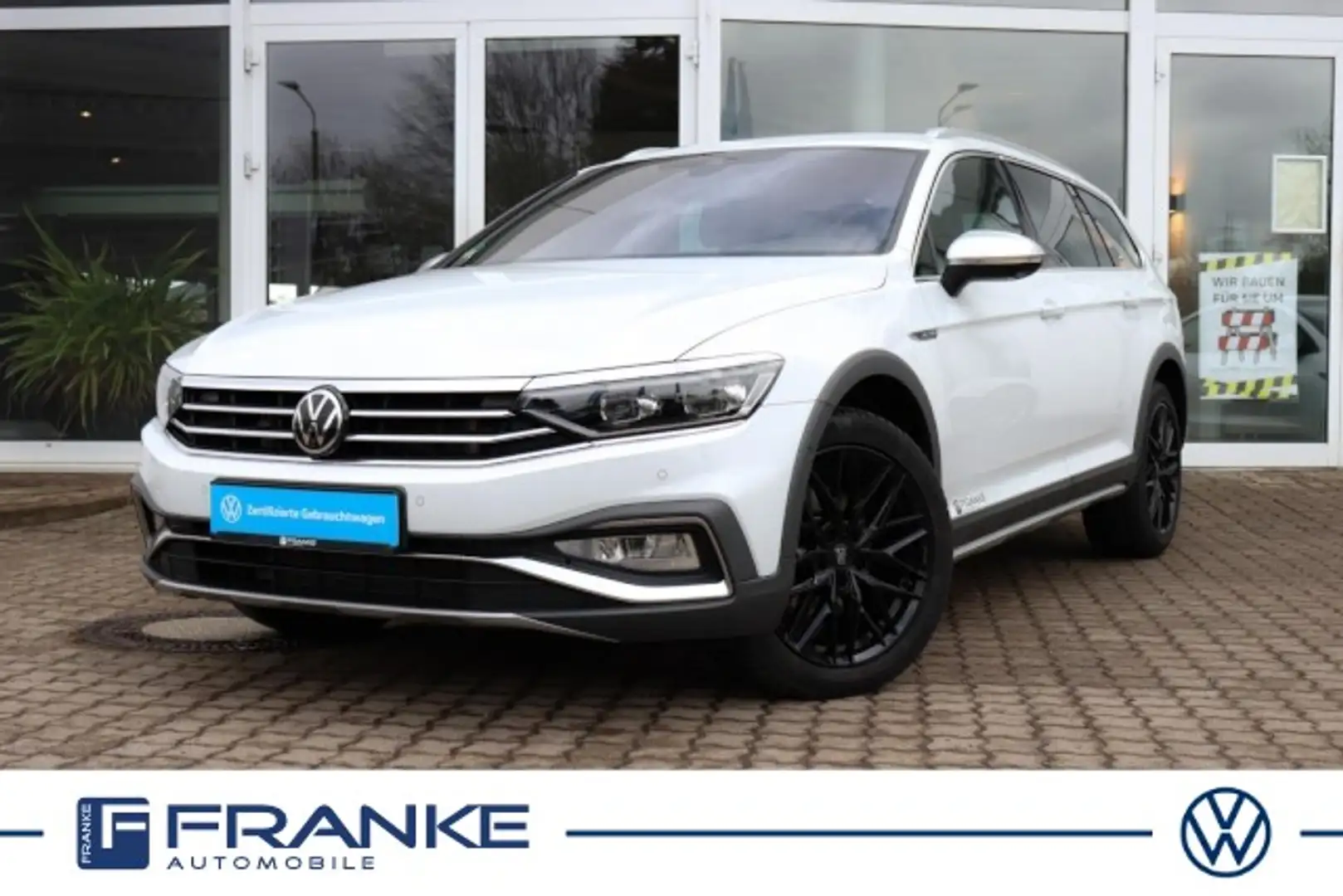 Volkswagen Passat Alltrack 2,0 l TDI 4MOT147 kW 7-Gang- DSG Klima Navi Weiß - 1