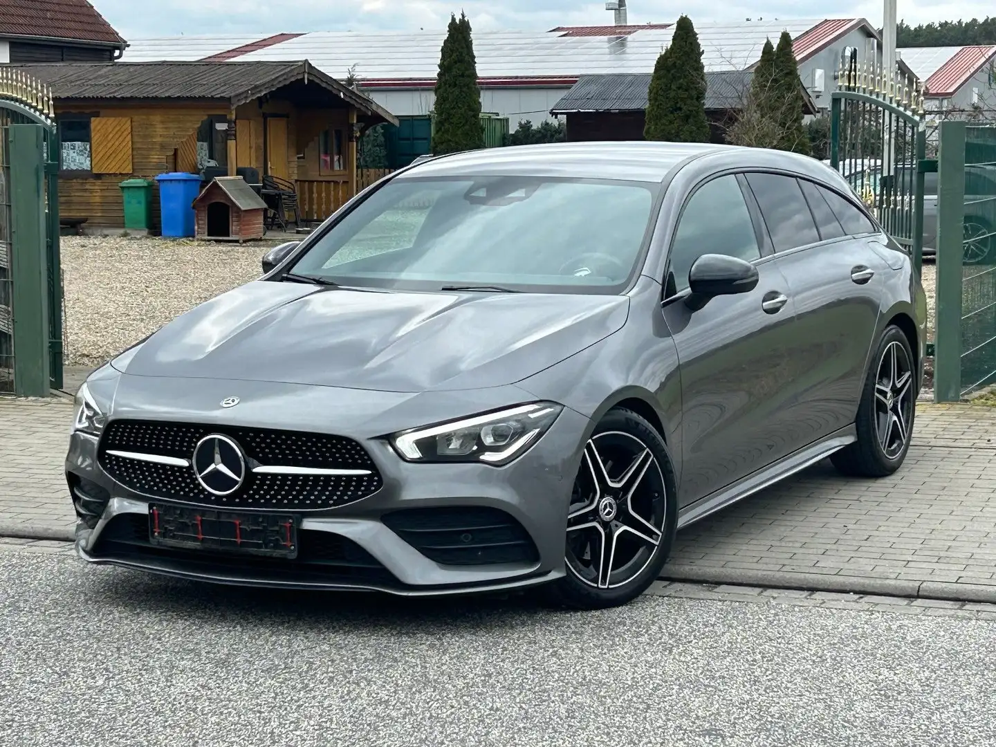 Mercedes-Benz CLA 200 SB 2x AMG  Night Paket LED MBUX Ambiente Gris - 1