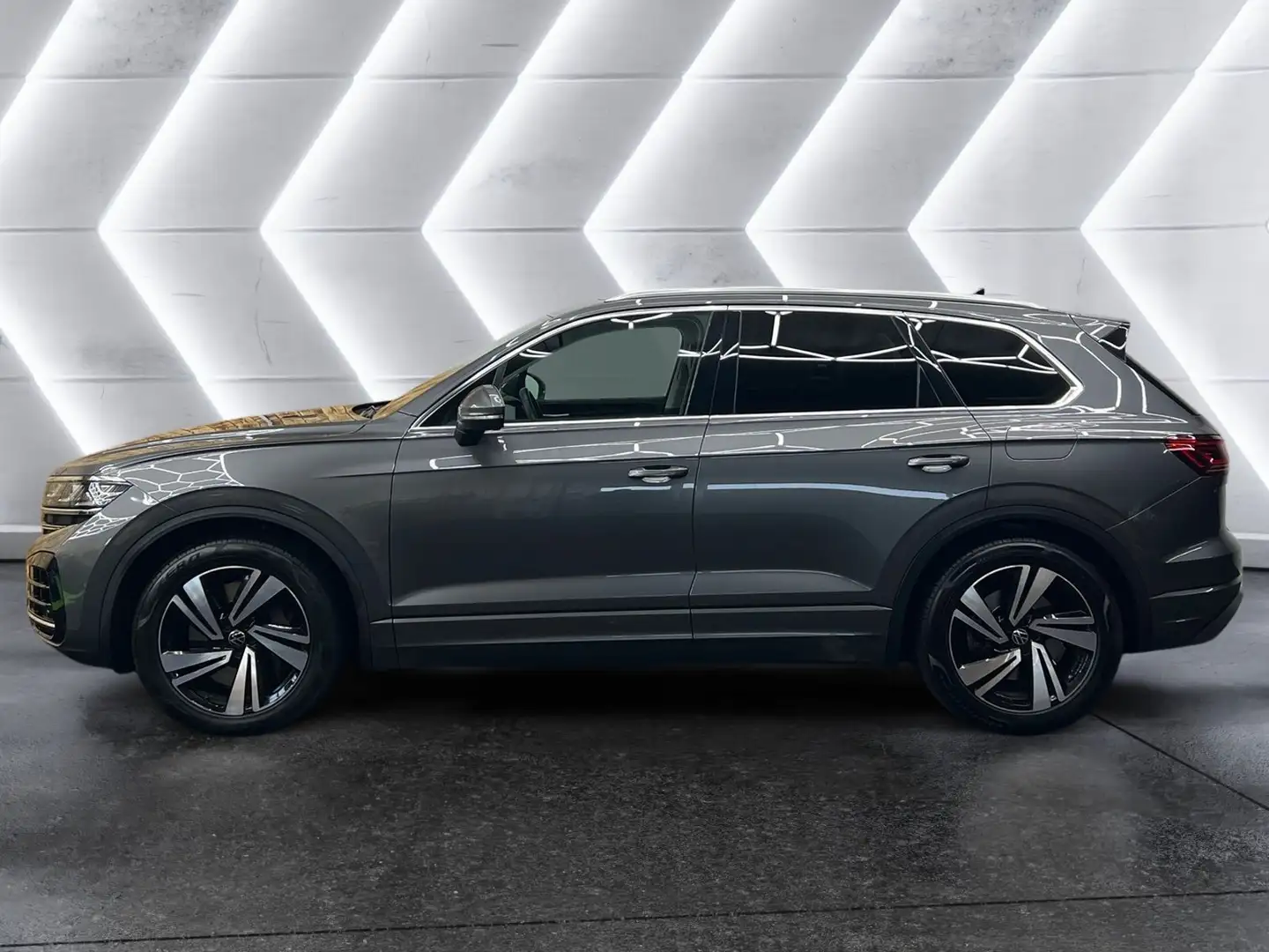Volkswagen Touareg **Elegance** Facelift V6-PHEV Grau - 2