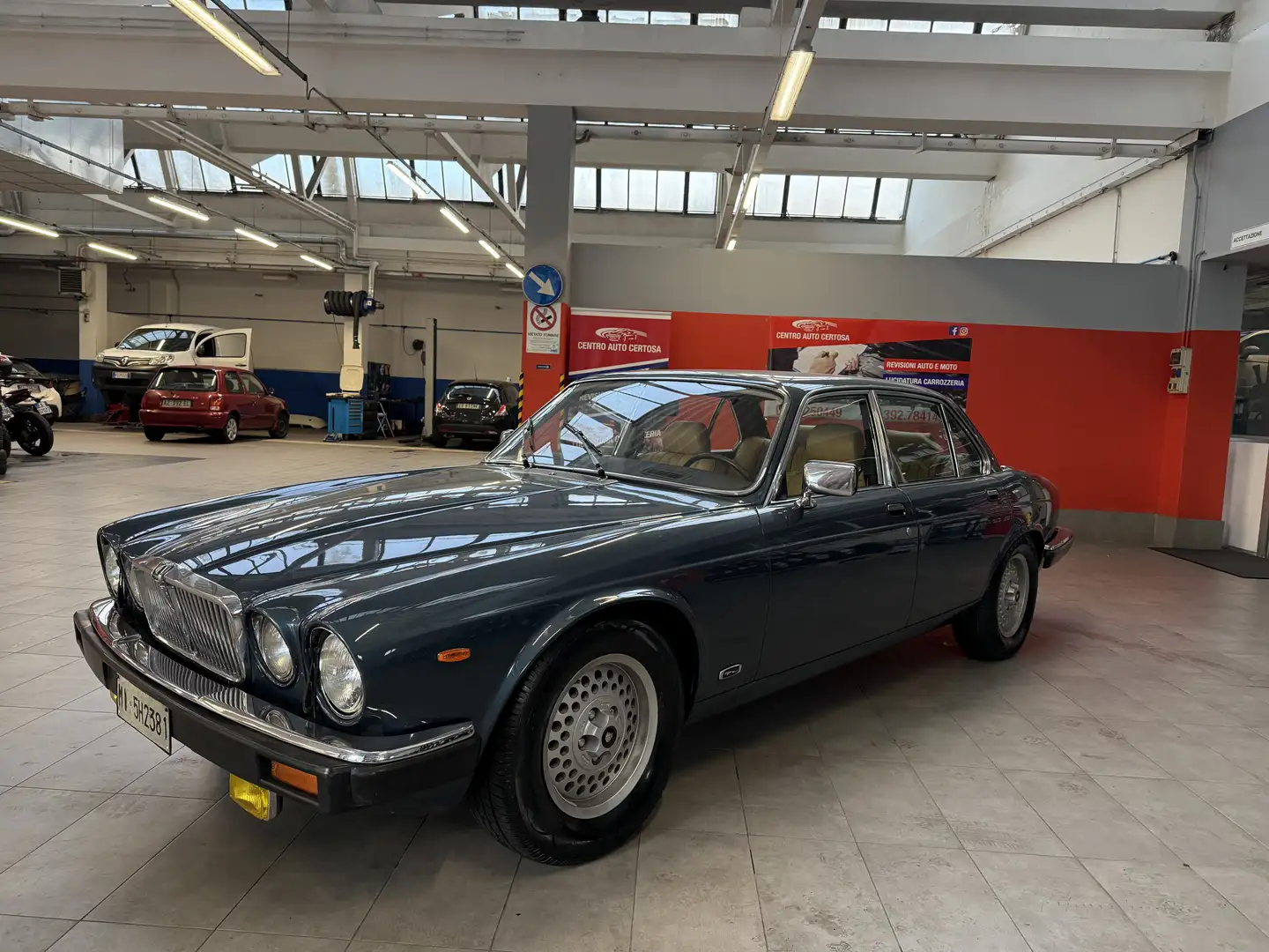 Jaguar Sovereign V6 auto perfetta Blau - 1