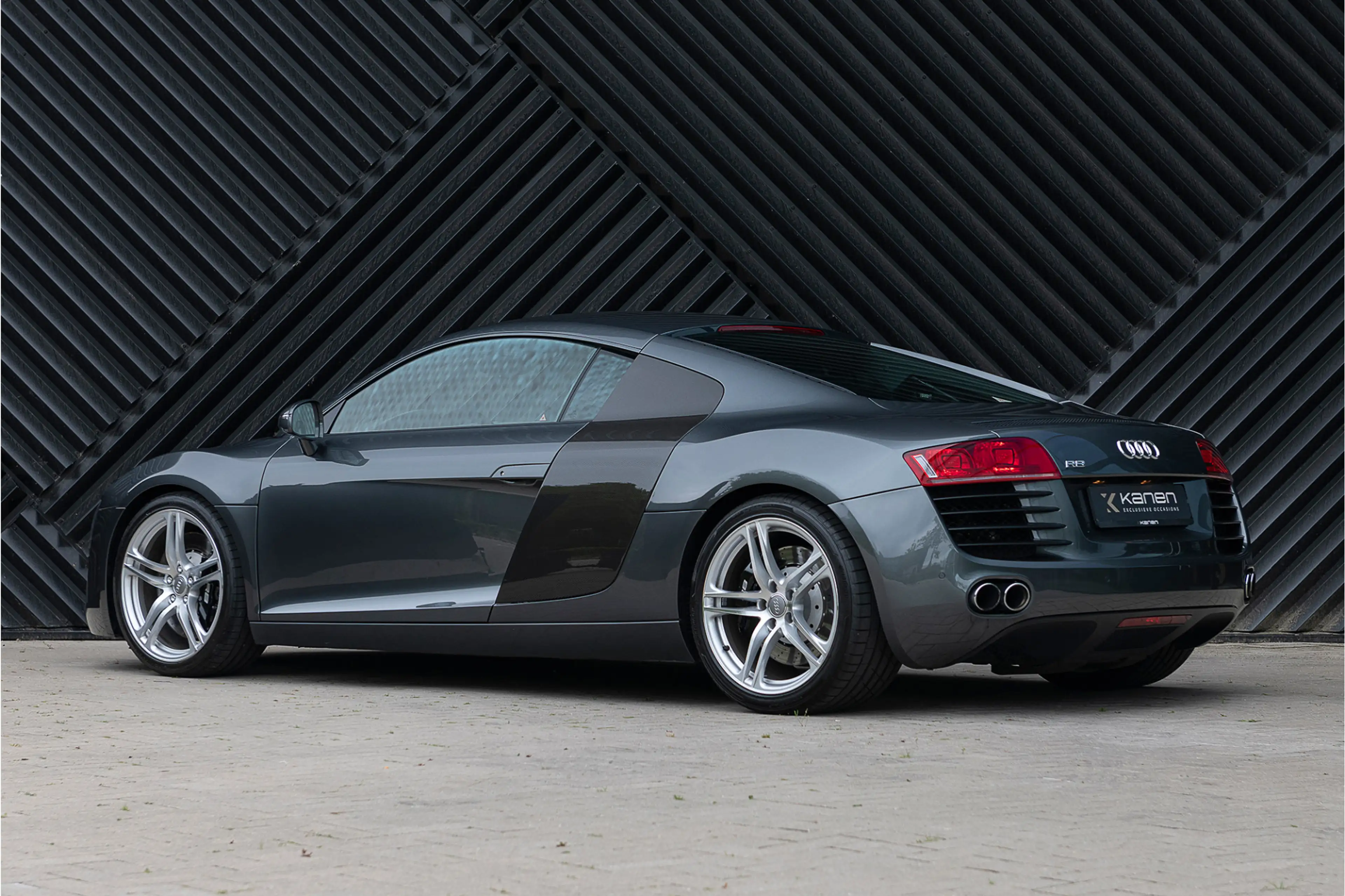 Audi R8 4.2 V8 FSI Carbon Navi B&O LED PDC CruiseContr. — photo 9