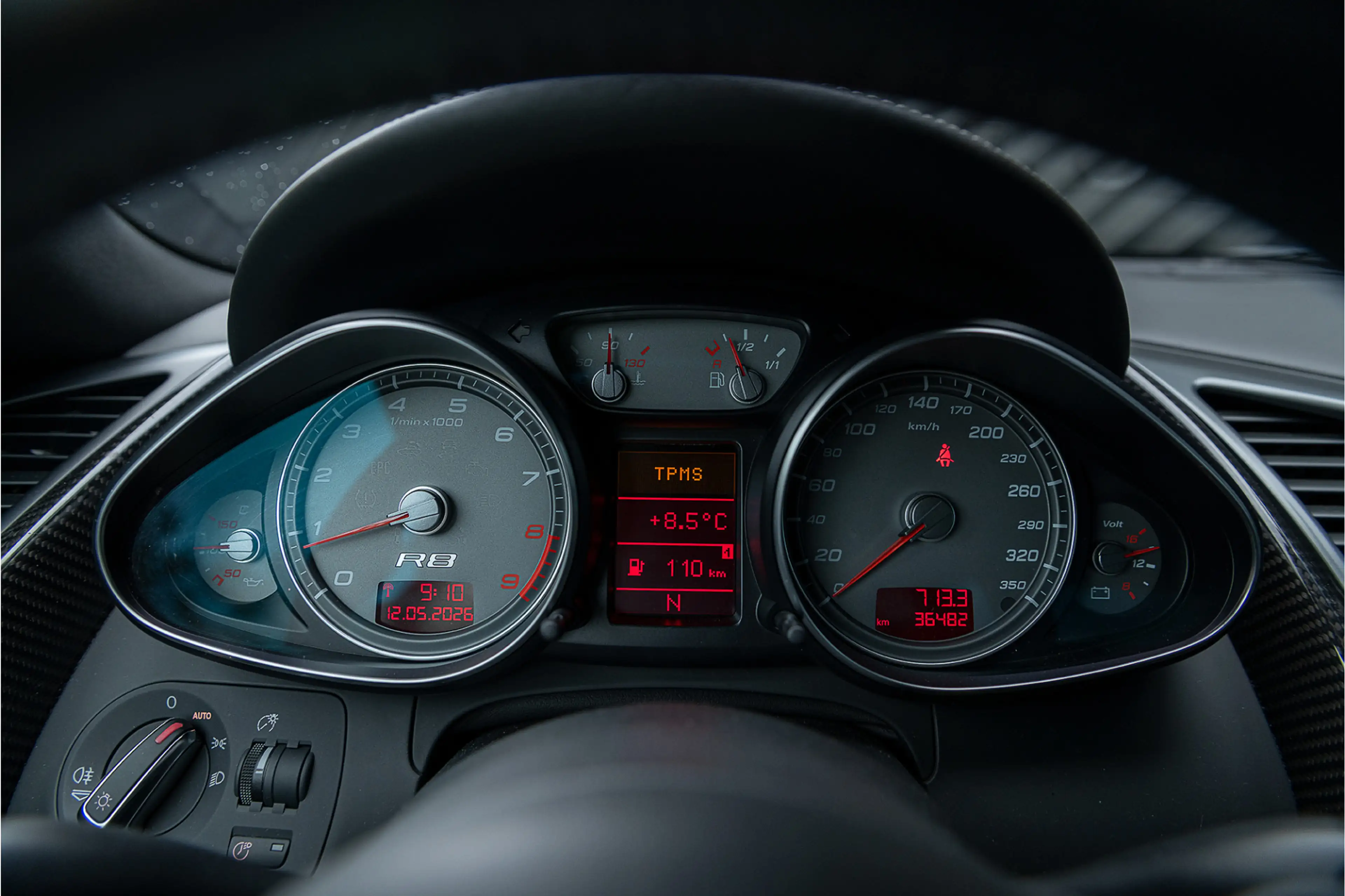 Audi R8 4.2 V8 FSI Carbon Navi B&O LED PDC CruiseContr. — photo 32