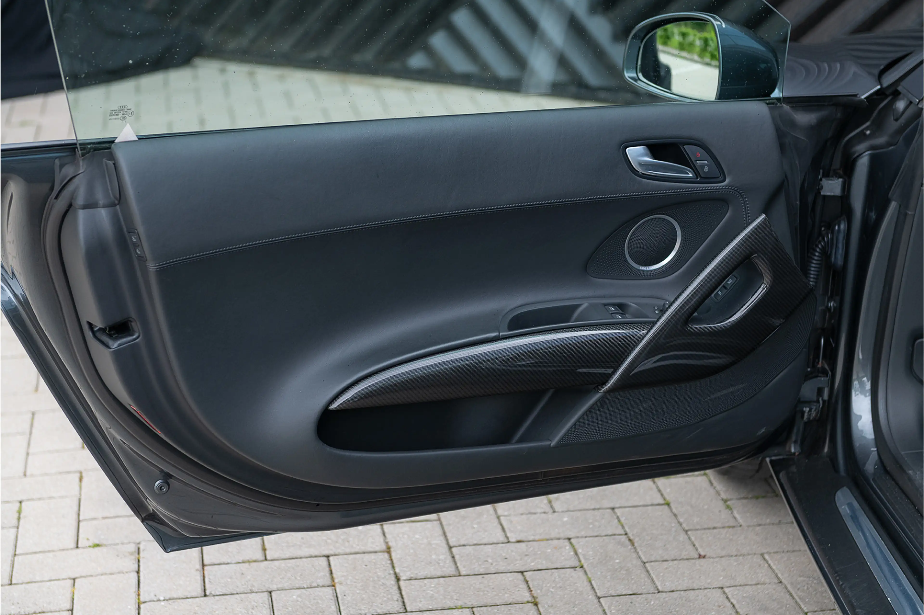 Audi R8 4.2 V8 FSI Carbon Navi B&O LED PDC CruiseContr. — photo 42