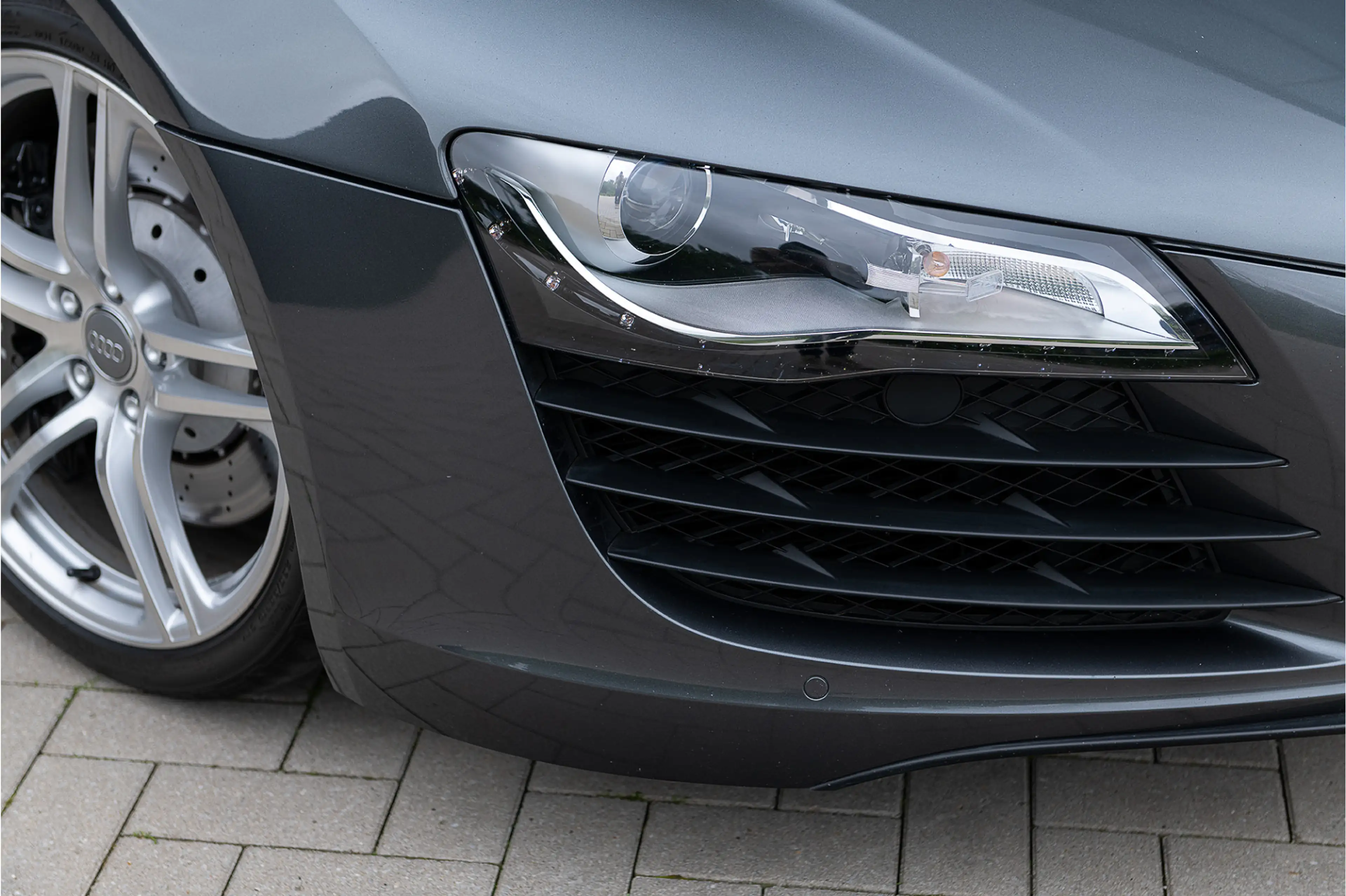 Audi R8 4.2 V8 FSI Carbon Navi B&O LED PDC CruiseContr. — photo 12