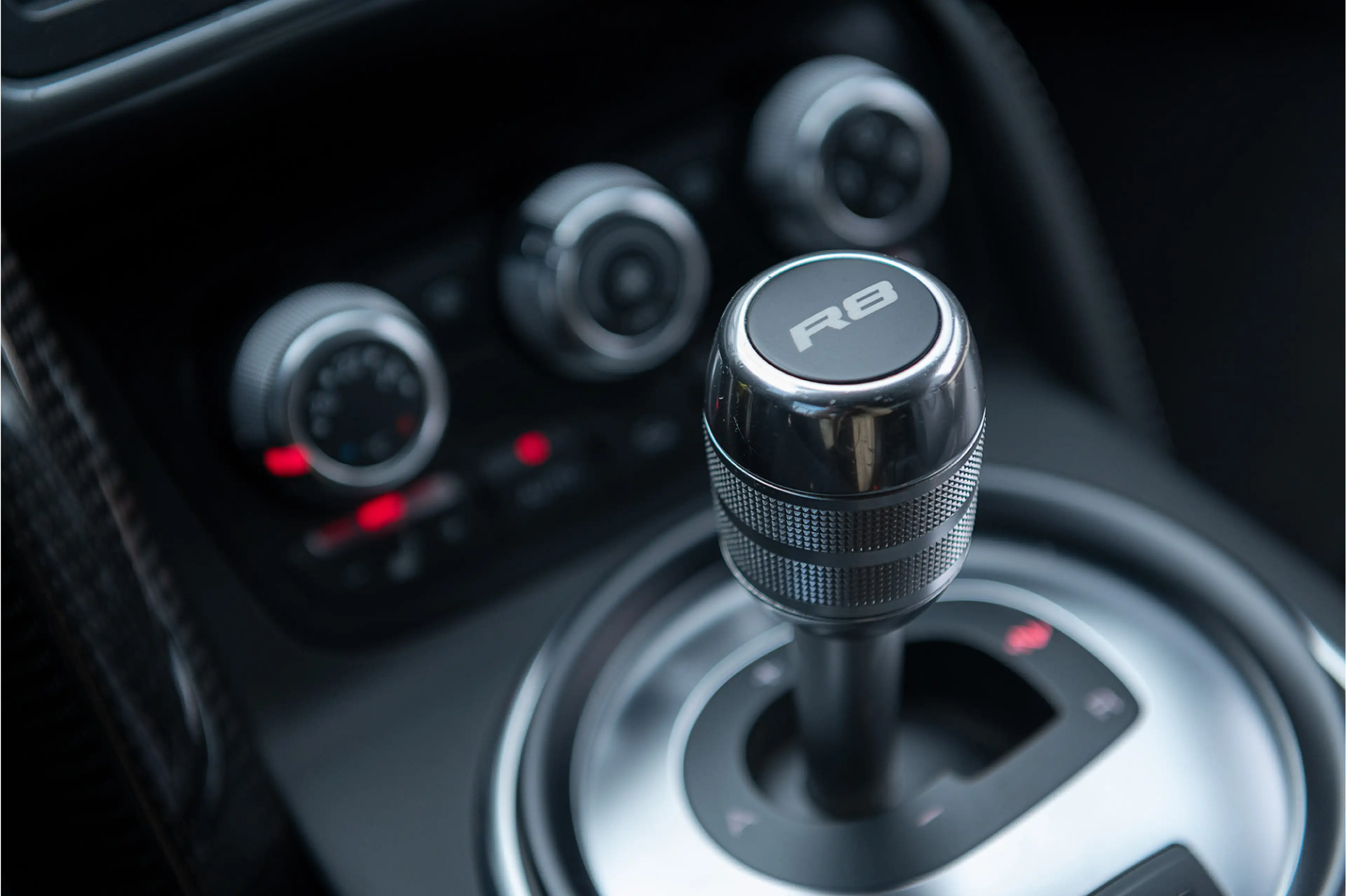 Audi R8 4.2 V8 FSI Carbon Navi B&O LED PDC CruiseContr. — photo 22