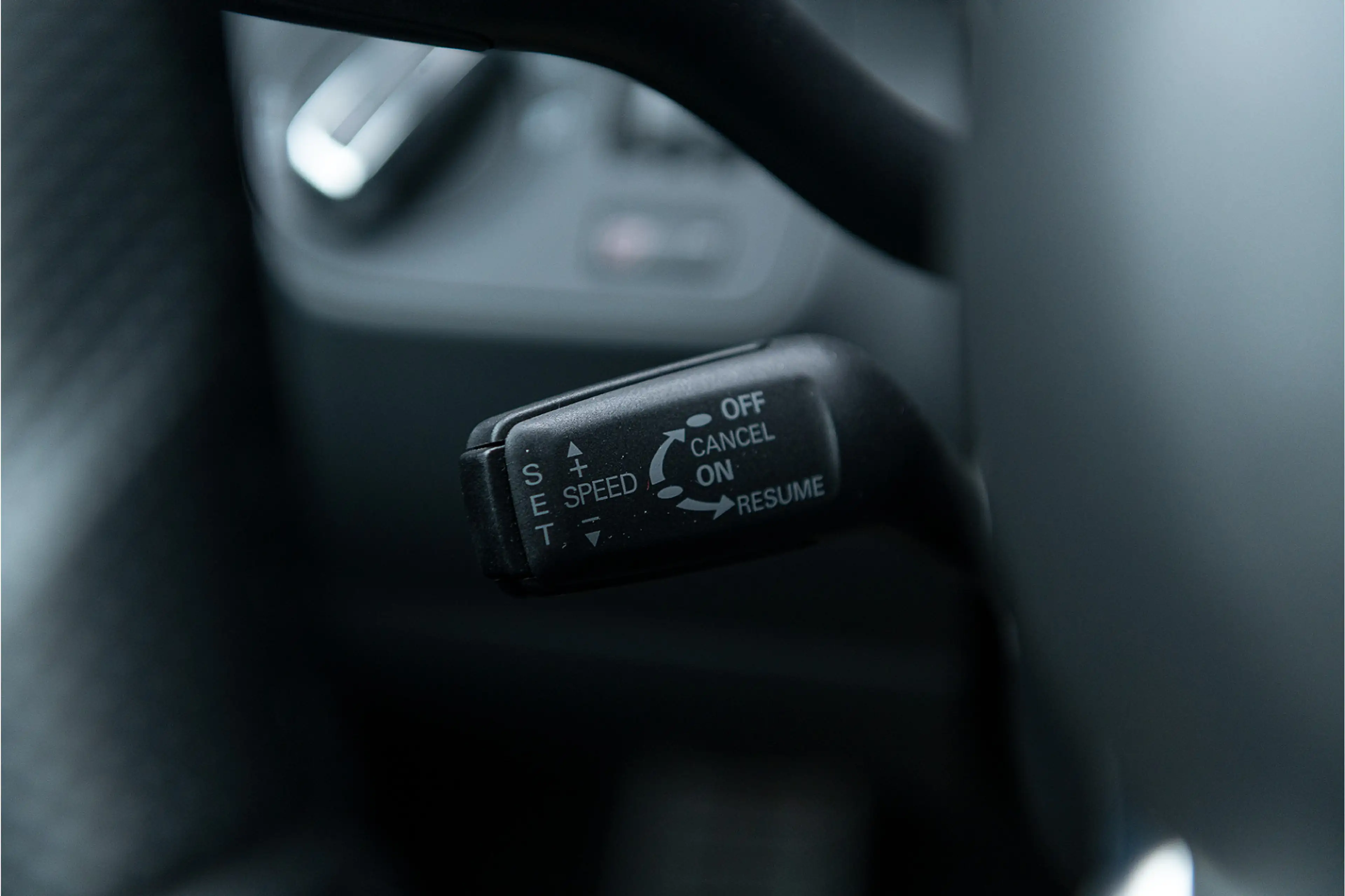 Audi R8 4.2 V8 FSI Carbon Navi B&O LED PDC CruiseContr. — photo 36