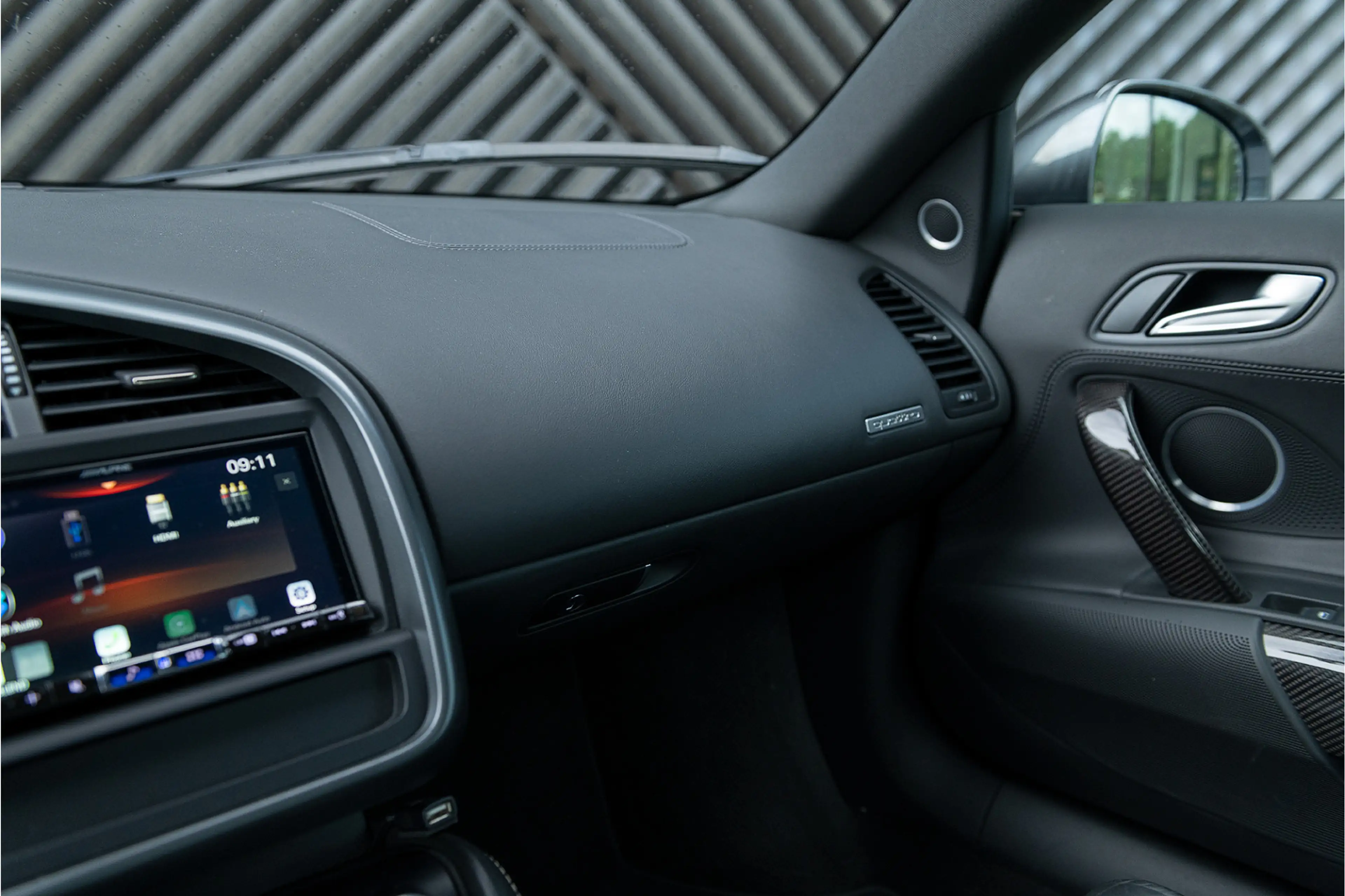 Audi R8 4.2 V8 FSI Carbon Navi B&O LED PDC CruiseContr. — photo 37