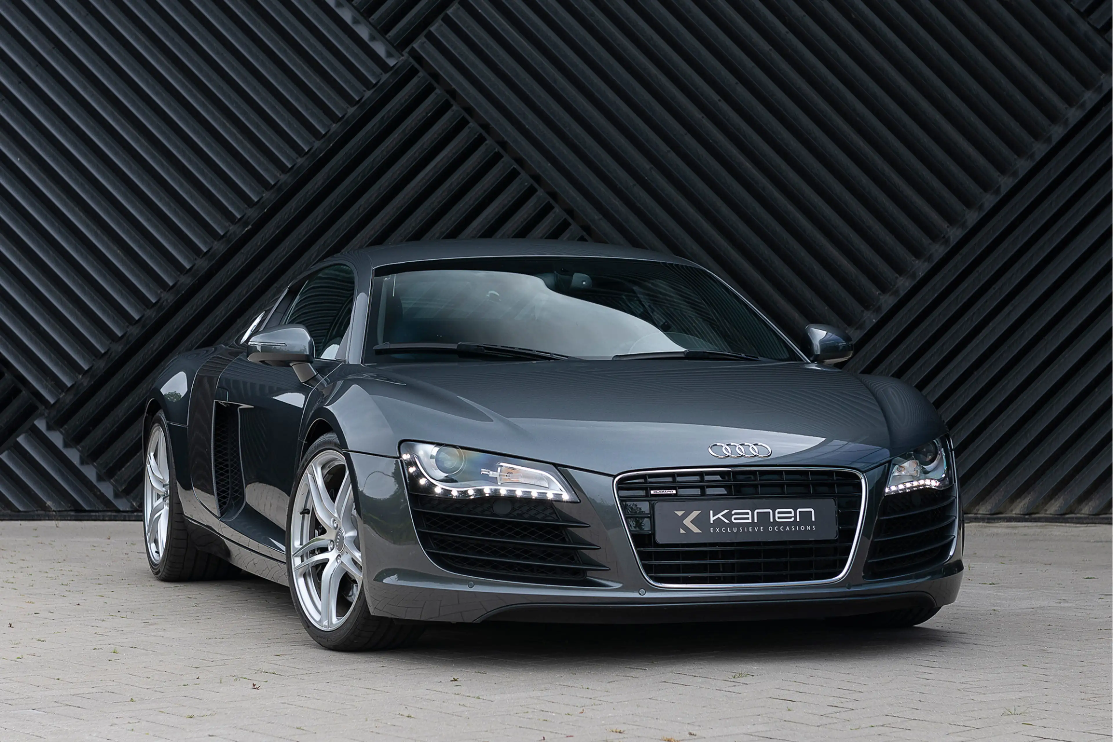 Audi R8 4.2 V8 FSI Carbon Navi B&O LED PDC CruiseContr. — photo 4