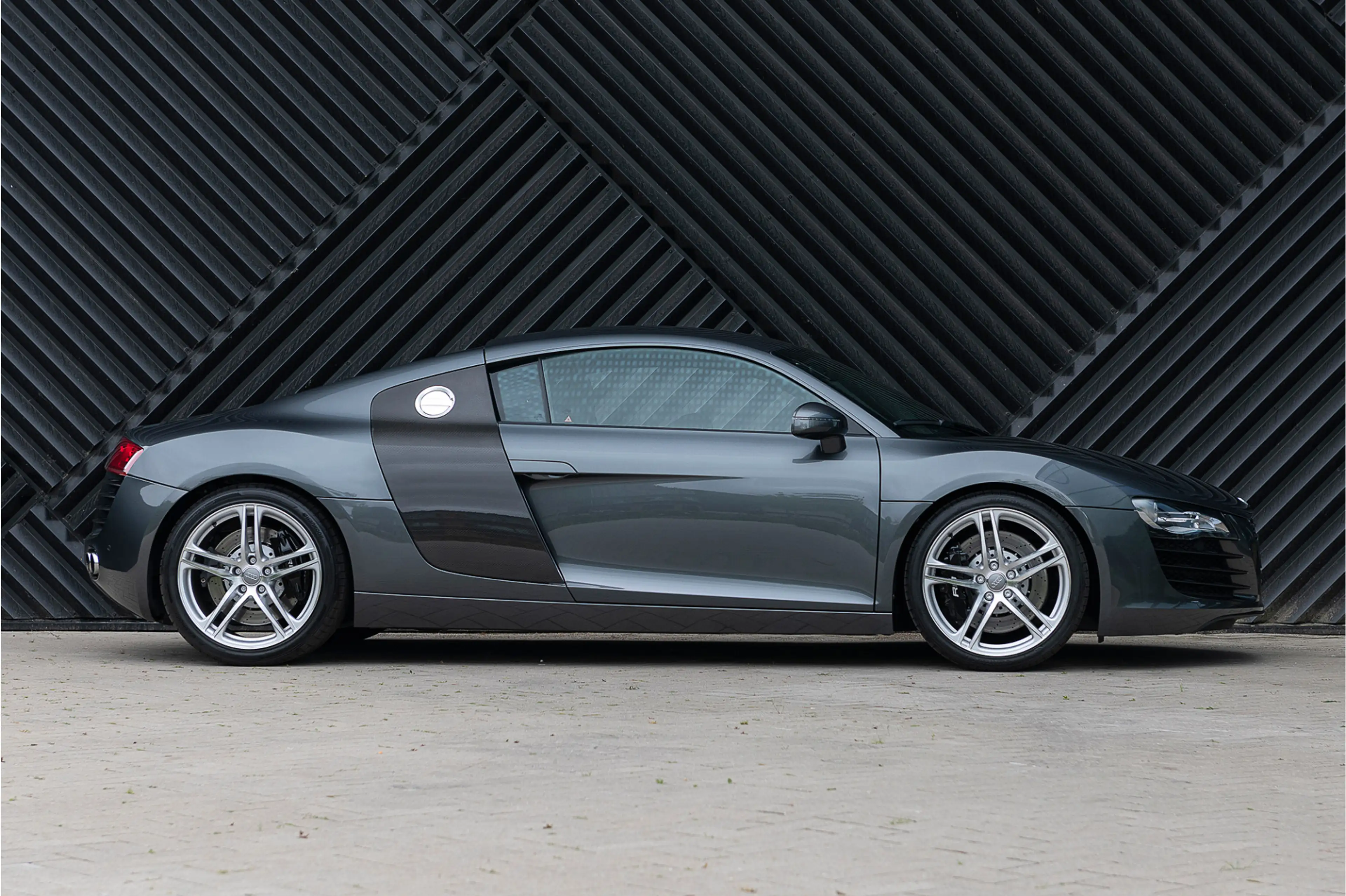 Audi R8 4.2 V8 FSI Carbon Navi B&O LED PDC CruiseContr. — photo 3