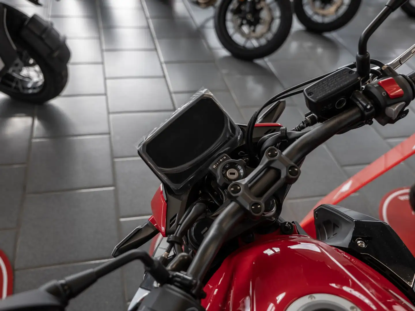 Honda CB 500 Hornet LED SCHEINWERFER Červená - 2