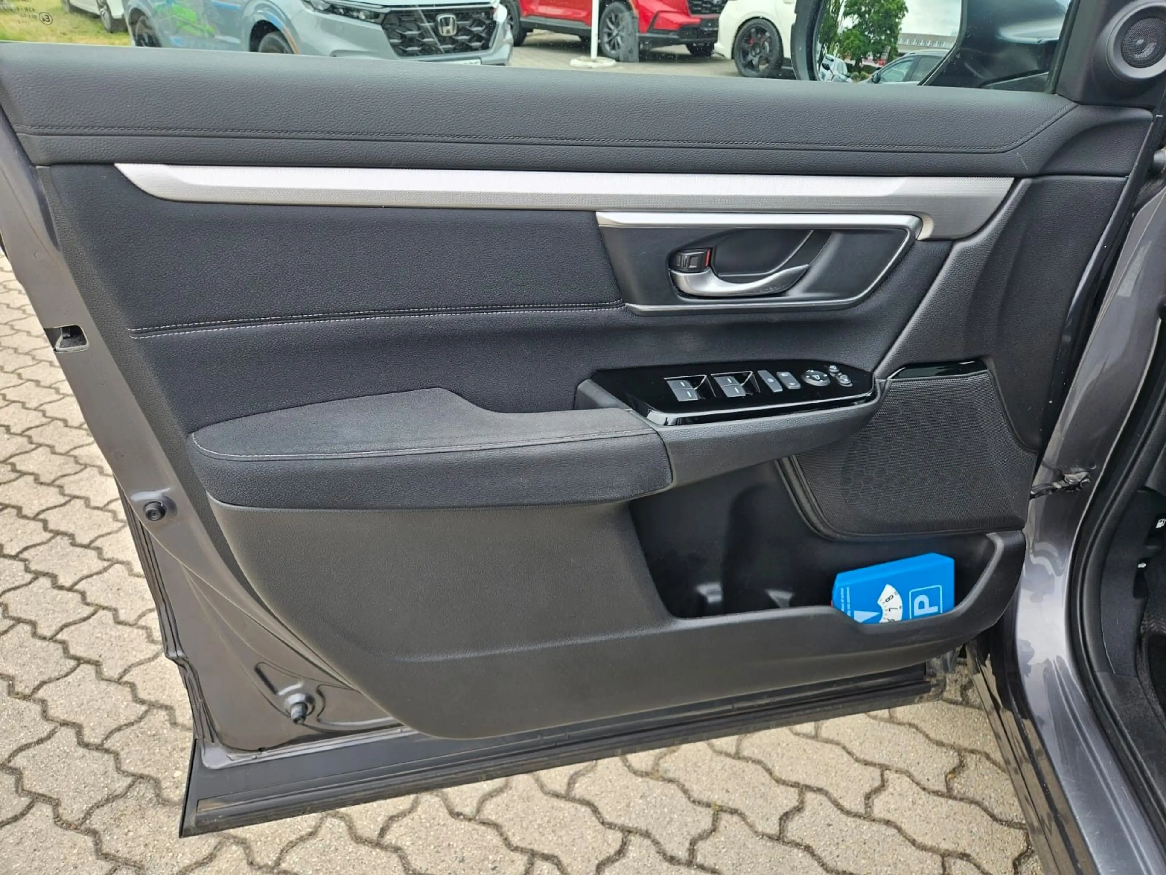 Honda CR-V 2.0 i-MMD HYBRID 2WD Elegance — photo 11