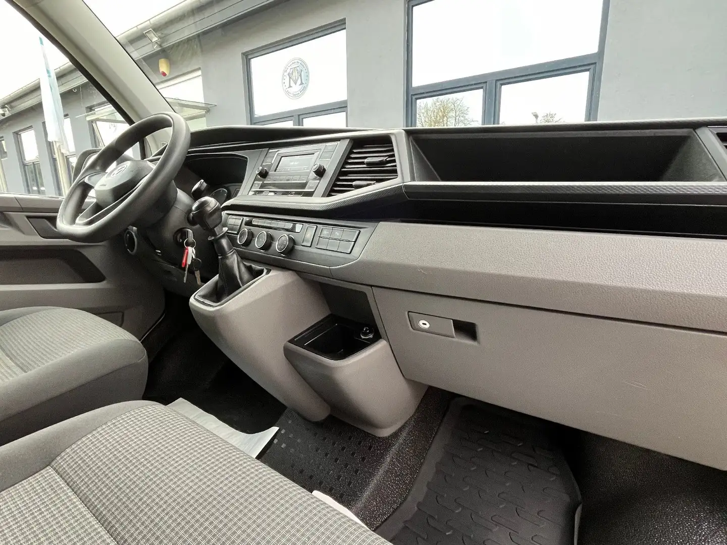 Volkswagen T6 Transporter T6.1 TRANSPORTER LANG AHK KLIMA PDC 150PS Weiß - 2