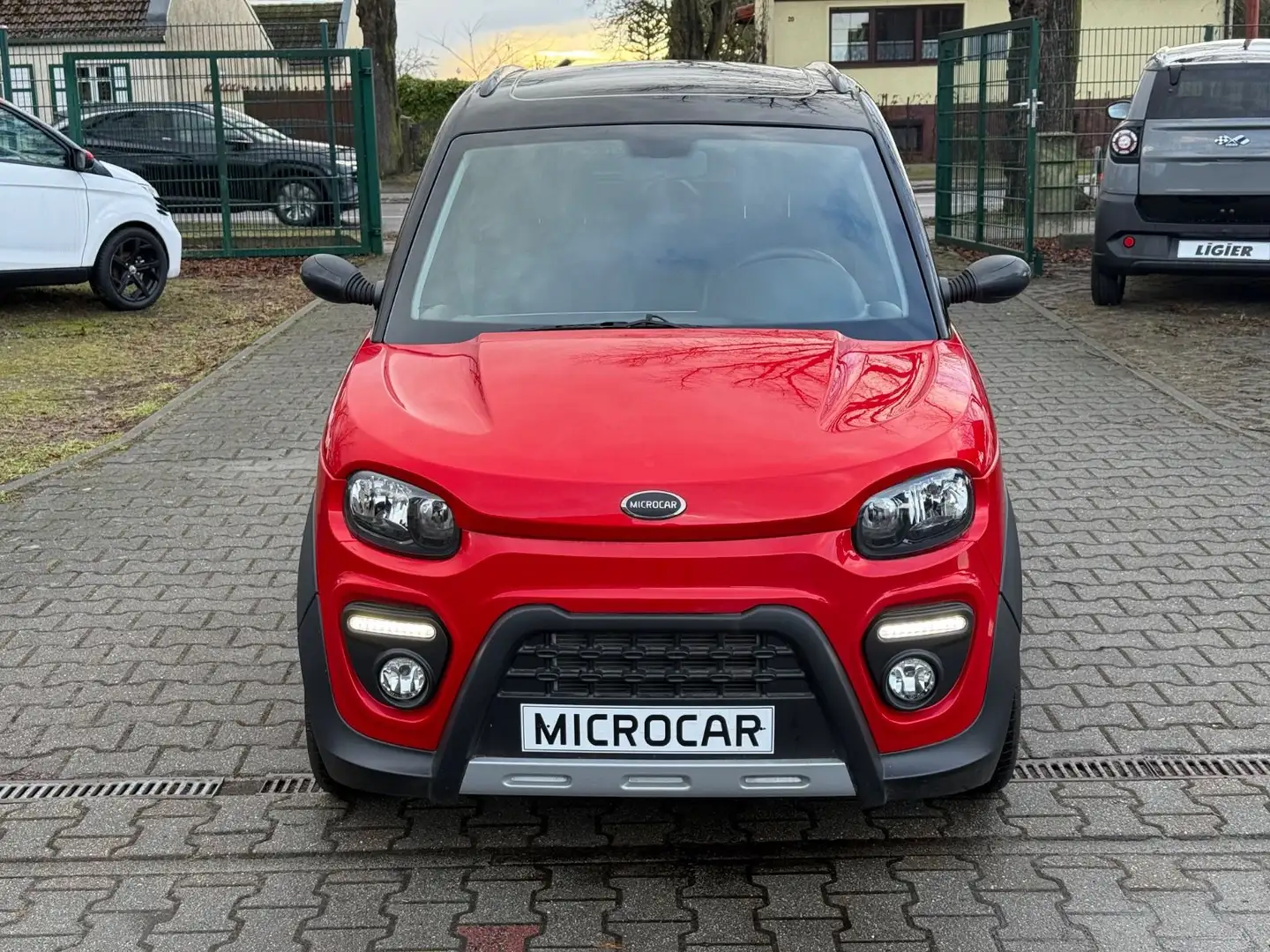 Microcar M.Go X DCI Klima,Servo Mopedauto  45 km/h L6e Rot - 2