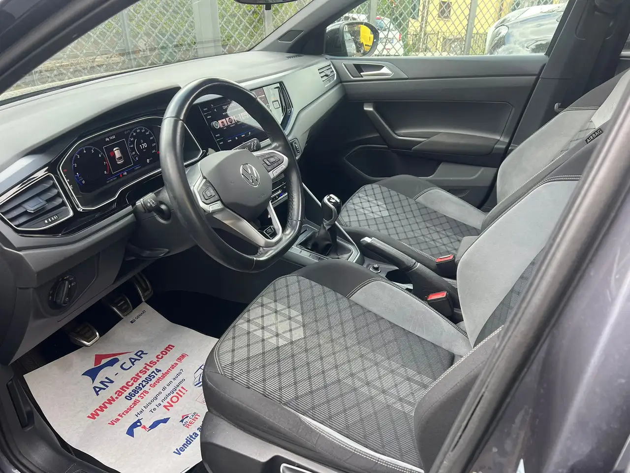 Volkswagen Taigo 1.0 tsi R-Line 110cv - Tetto Apribile Elettrico - Prezzo Reale 7