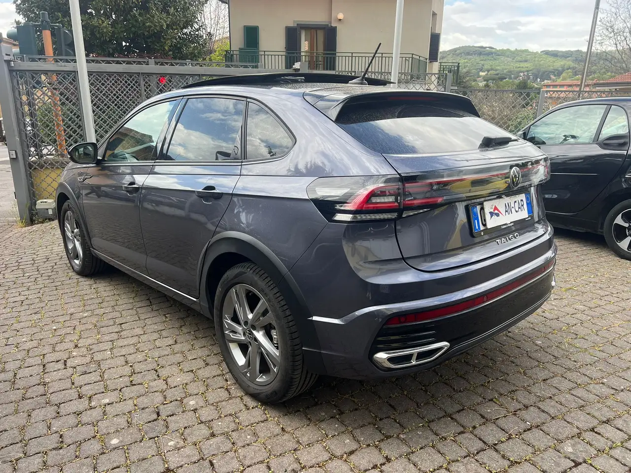 Volkswagen Taigo 1.0 tsi R-Line 110cv - Tetto Apribile Elettrico - Prezzo Reale 3