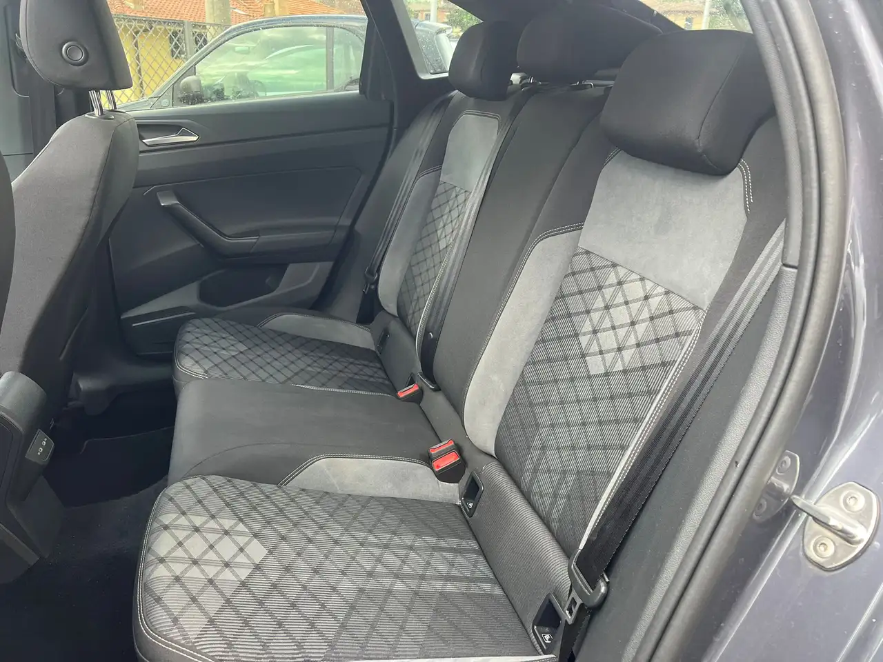 Volkswagen Taigo 1.0 tsi R-Line 110cv - Tetto Apribile Elettrico - Prezzo Reale 8