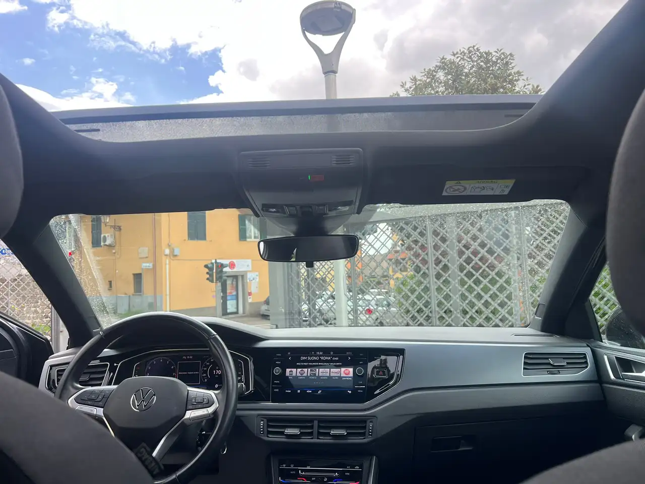 Volkswagen Taigo 1.0 tsi R-Line 110cv - Tetto Apribile Elettrico - Prezzo Reale 9