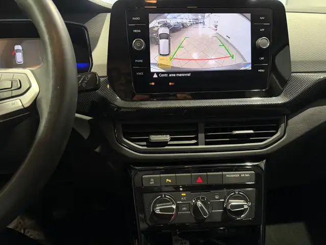 Volkswagen T-Cross view 13