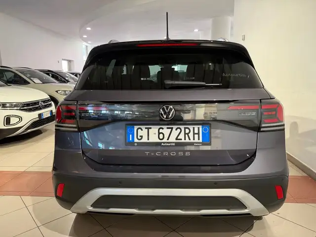 Volkswagen T-Cross view 4