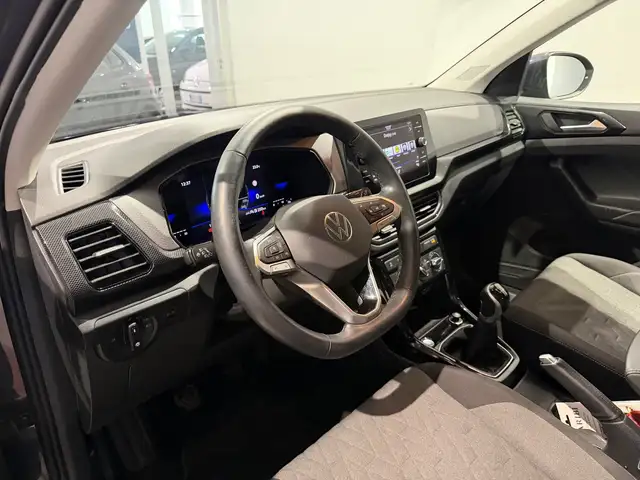 Volkswagen T-Cross view 8