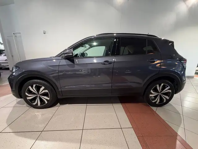 Volkswagen T-Cross view 2