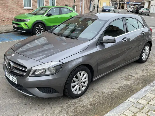 Mercedes-Benz A 180 A 180 Edition NAVI CLIMA 8500 € HTVA-NETTO !!