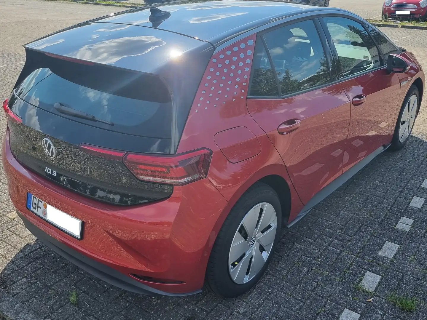 Volkswagen ID.3 Pro 58 kWh+Travel Ass.+Interieur Style"PLUS"+AHK Czerwony - 2