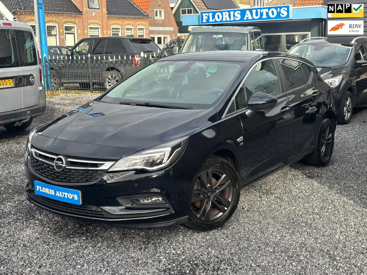 Opel Astra 1.0 Turbo 120 Jaar Edition|Rijklaar!| Zwart - 1