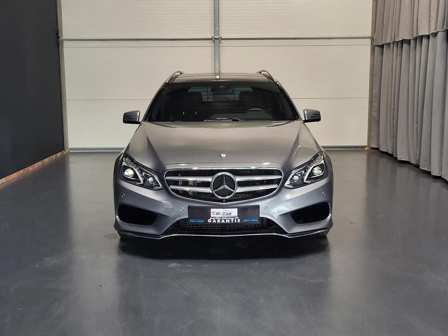 Mercedes-Benz E 350 CDI T 4Matic AMG *TOP Ausstattung* Silber - 2