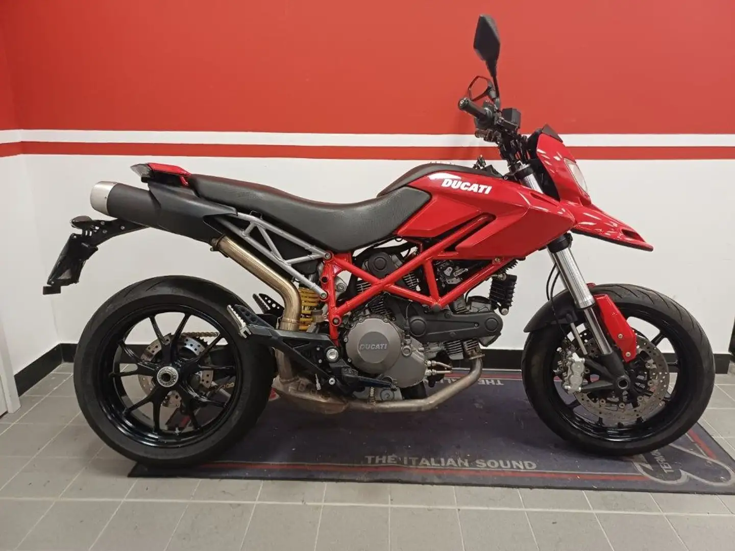 Ducati Hypermotard 796 red Rosso - 1
