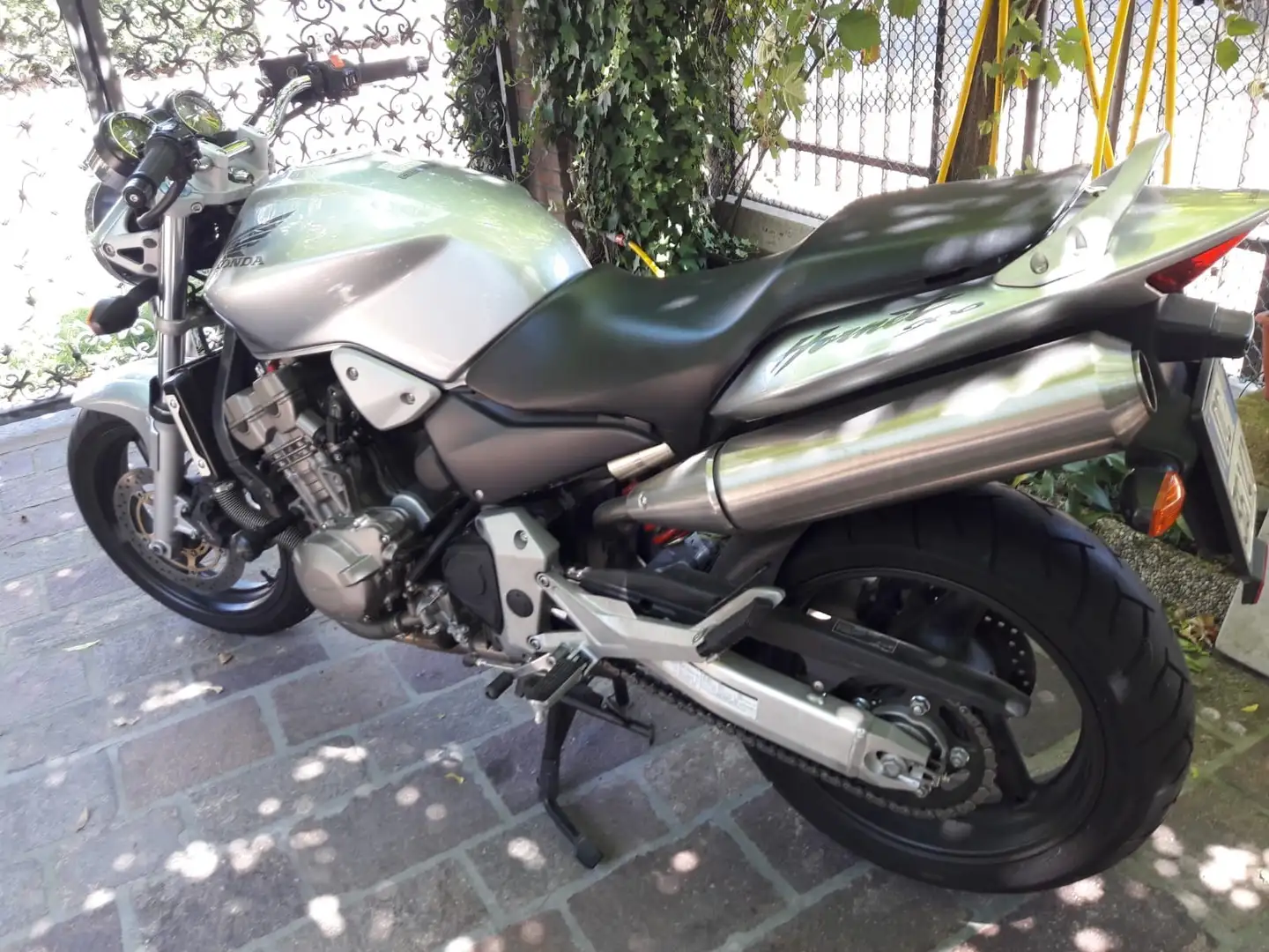 Honda Hornet 900 Argento - 2