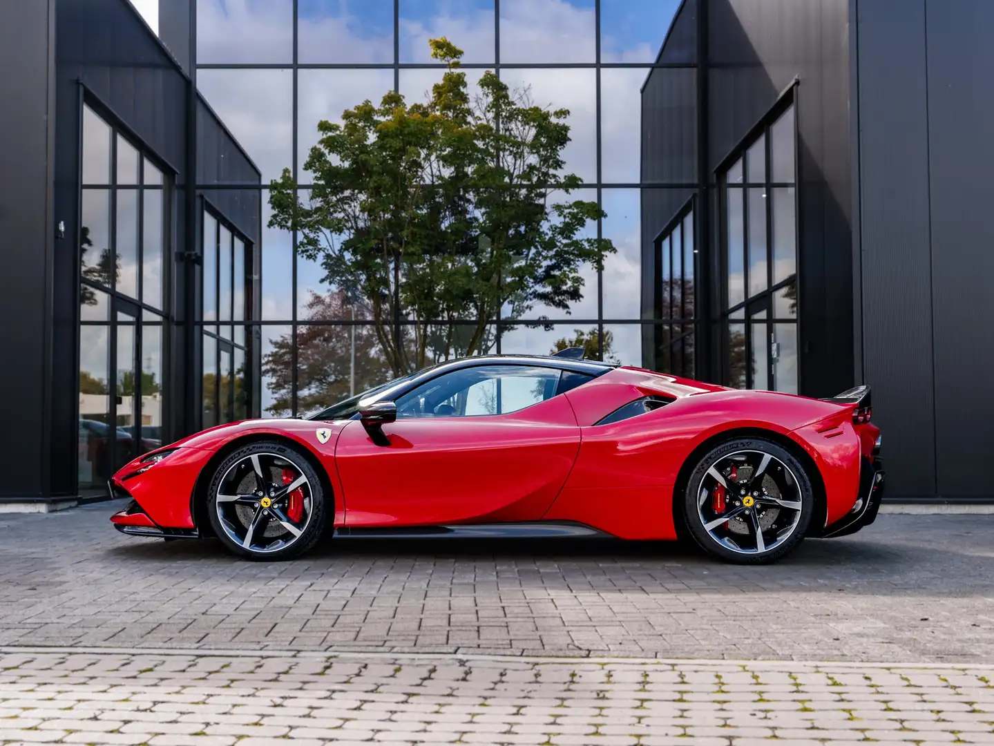 Ferrari SF90 Stradale Fiorano - Novitec - Ferrari Approved 10/2026 Rood - 2