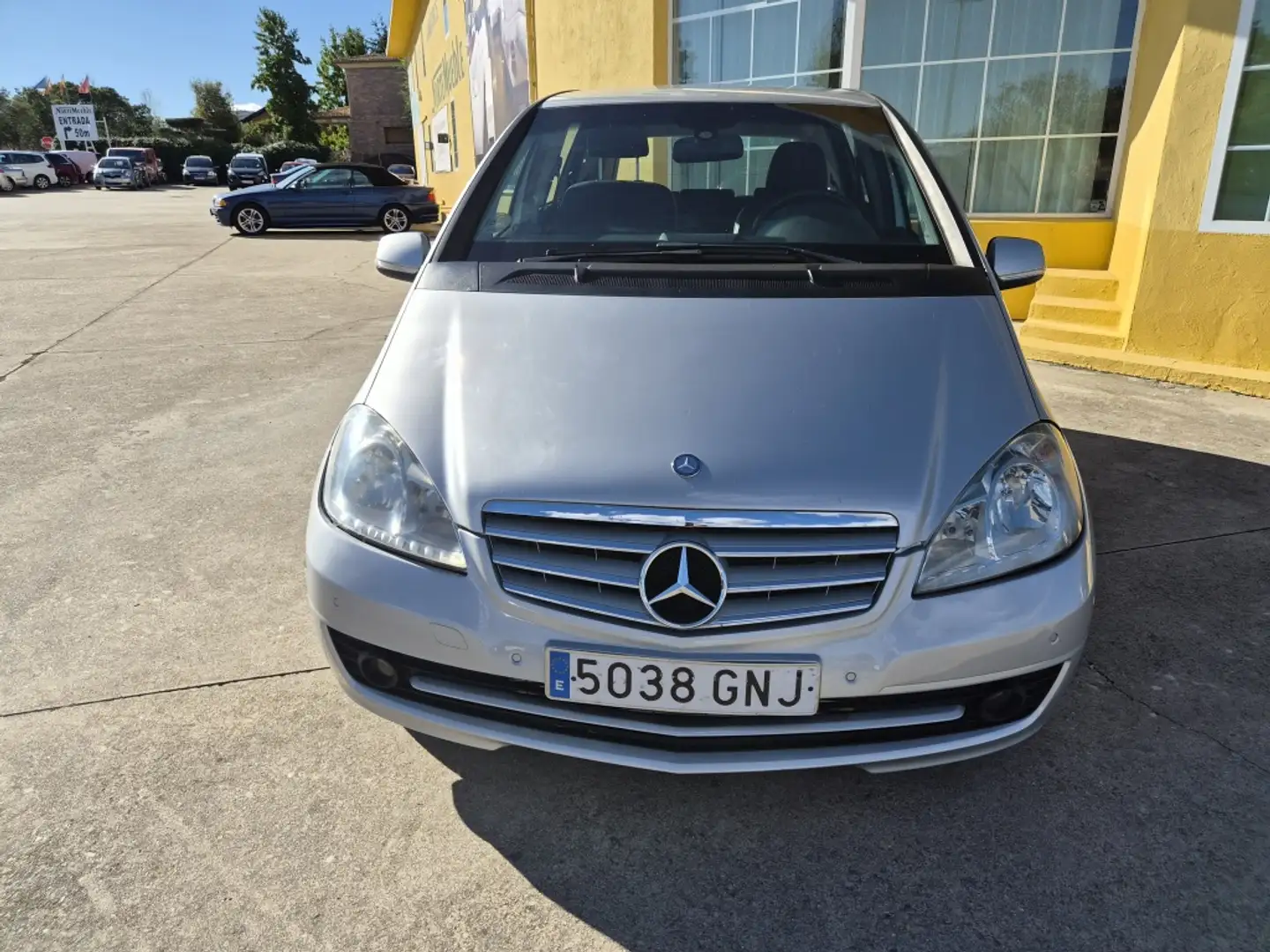 Mercedes-Benz A 180 180CDI Elegance Plateado - 2