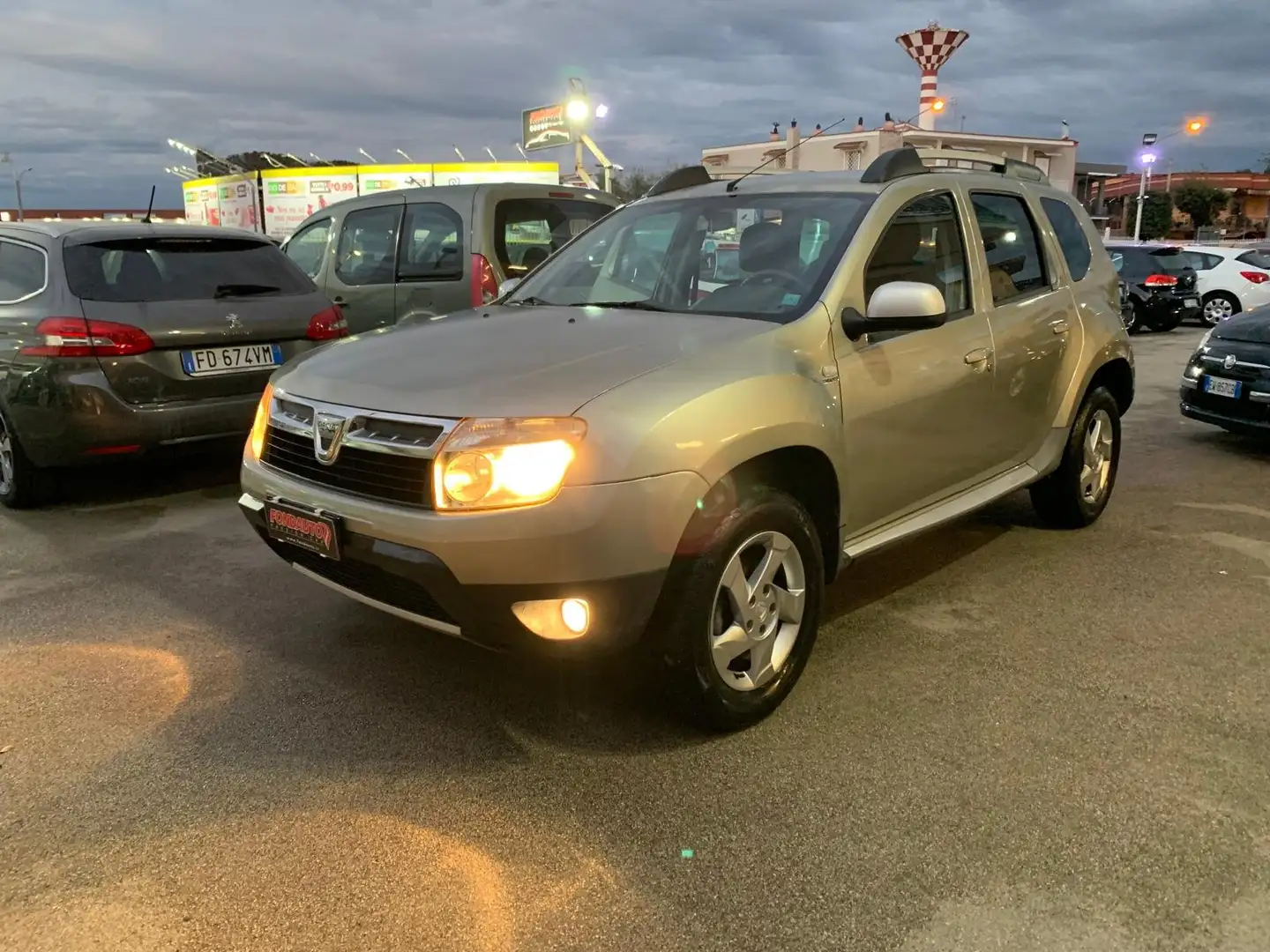 Dacia Duster 1.5 dci Ambiance 4x2 110cv Gold - 1