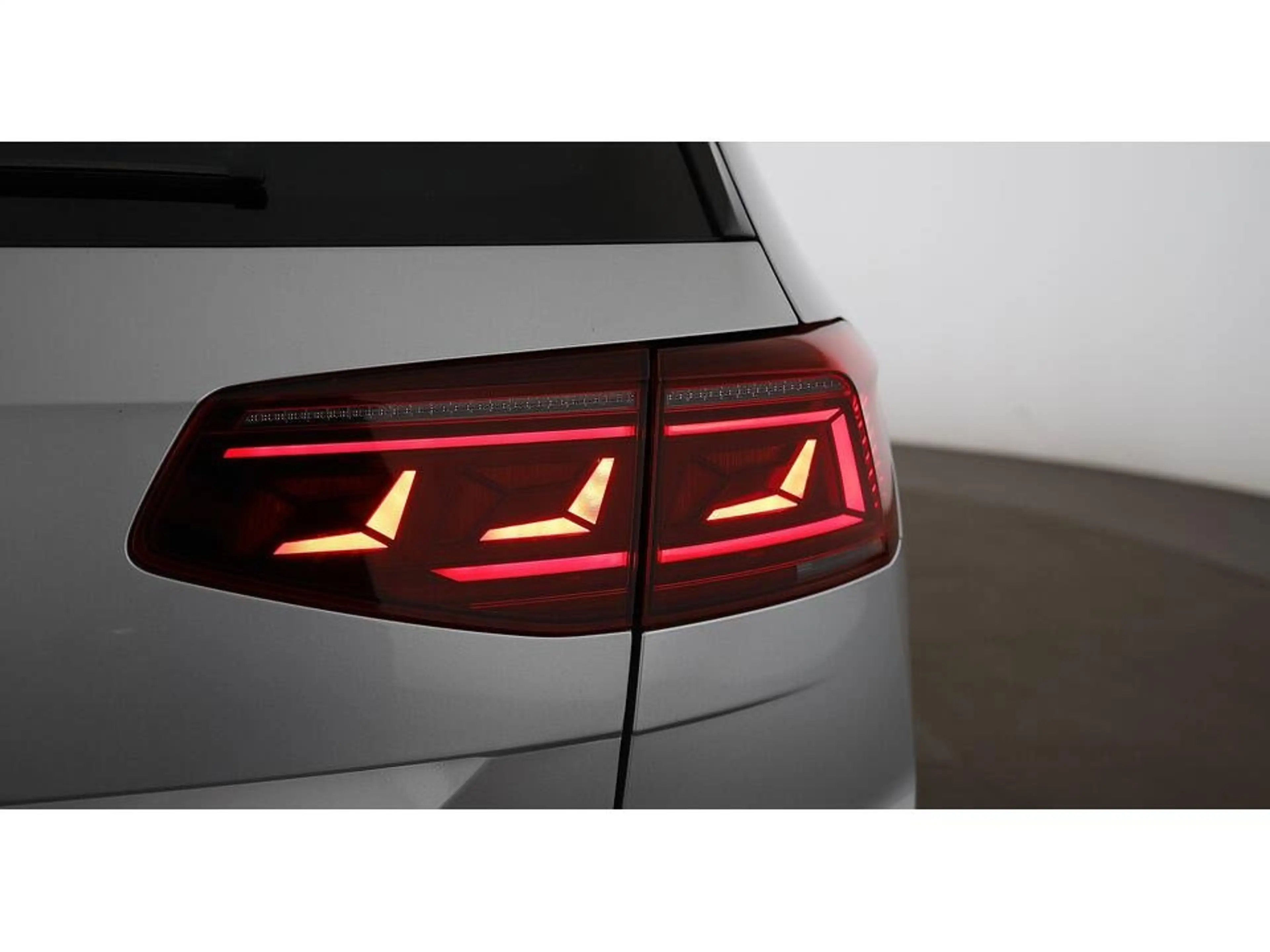 Volkswagen Passat Variant 1.4 TSI GTE Aut MATRIX AHK RADAR — photo 10