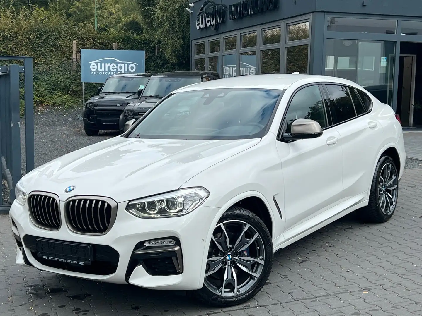 BMW X4 M i Aut. - 1 Hand - LED - M Sportpaket /// Белый - 2