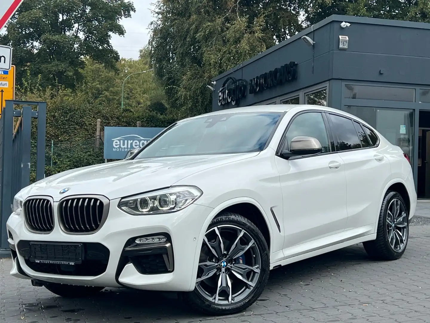 BMW X4 M i Aut. - 1 Hand - LED - M Sportpaket /// Белый - 1