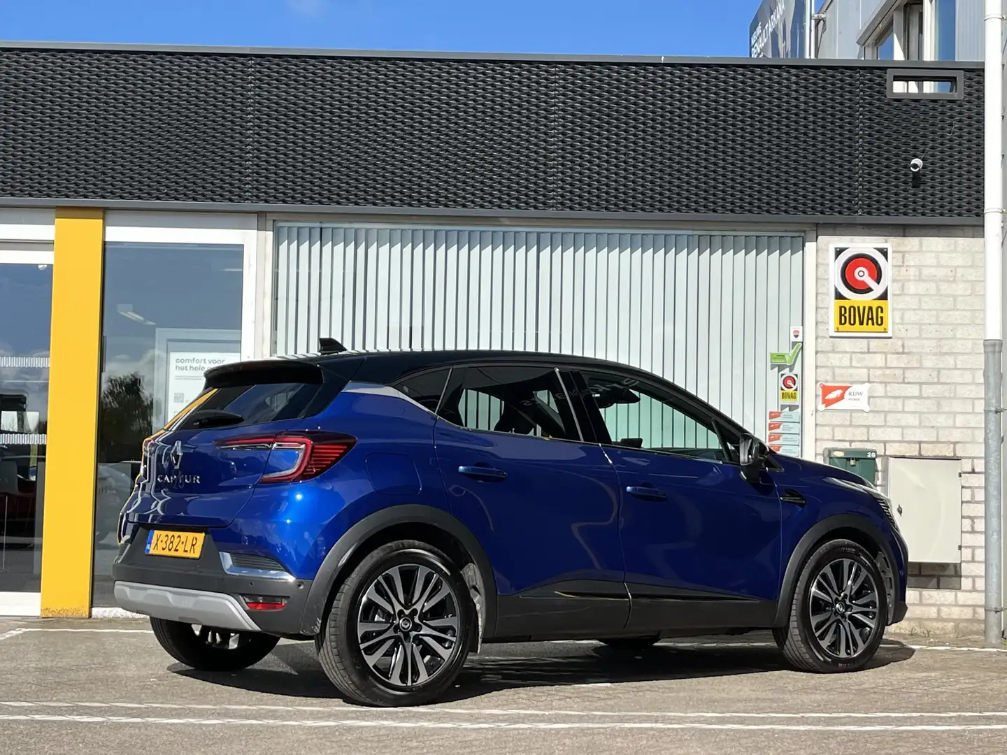 Renault Captur 1.3 Mild Hybrid 160 EDC Iconic | Bose audio | Crui Blauw - 2